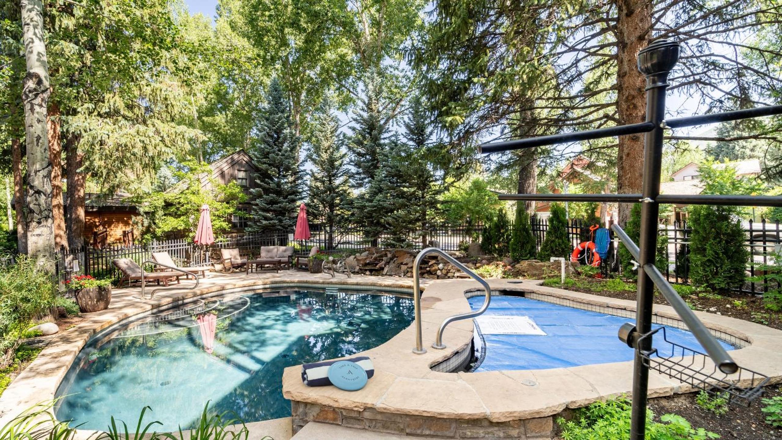 Aspen Hideaway by AvantStay Walk to Aspen Near Slopes Pool Hot Tub Access