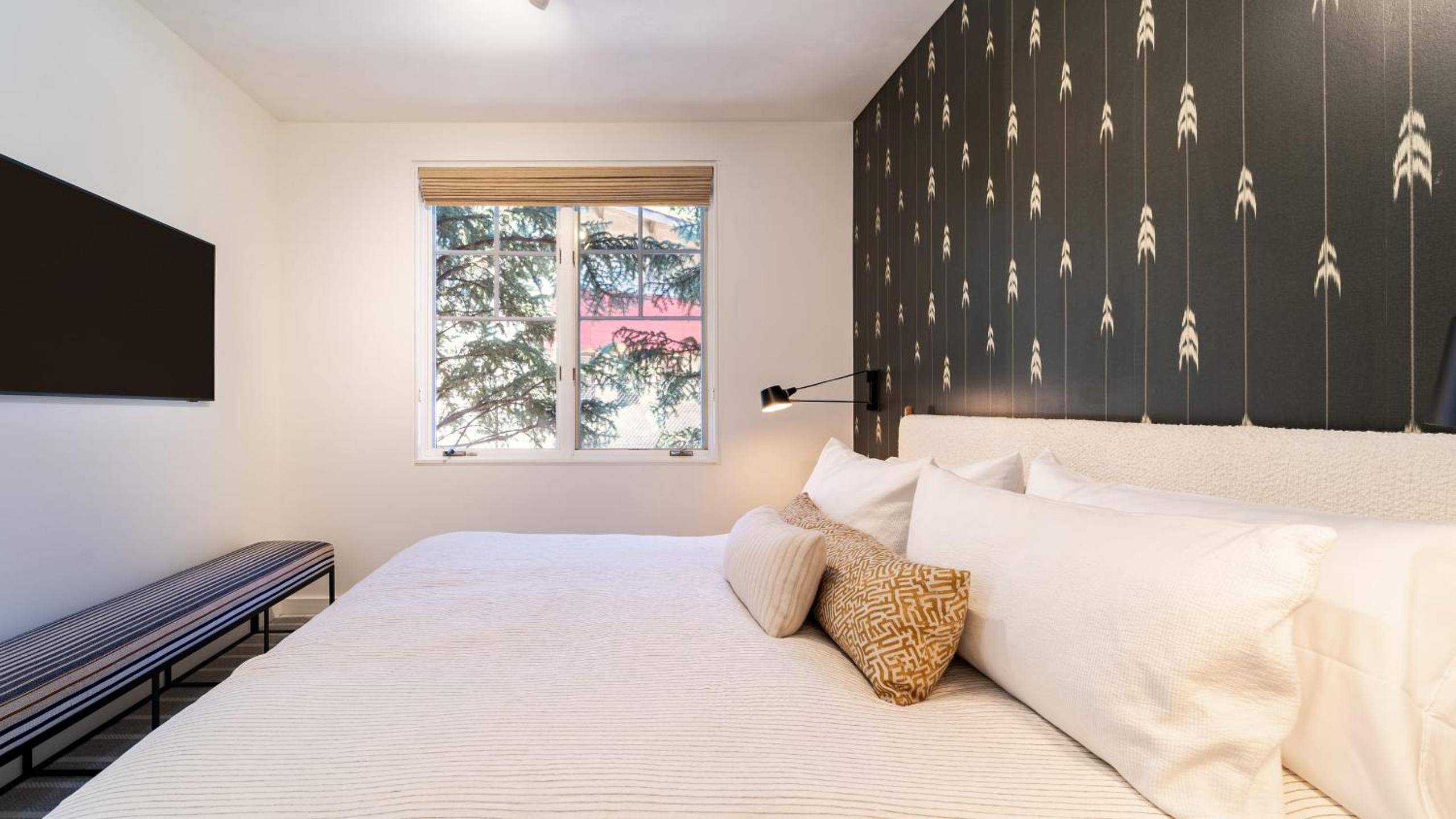 Aspen Hideaway by AvantStay Walk to Aspen Near Slopes Pool Hot Tub Access