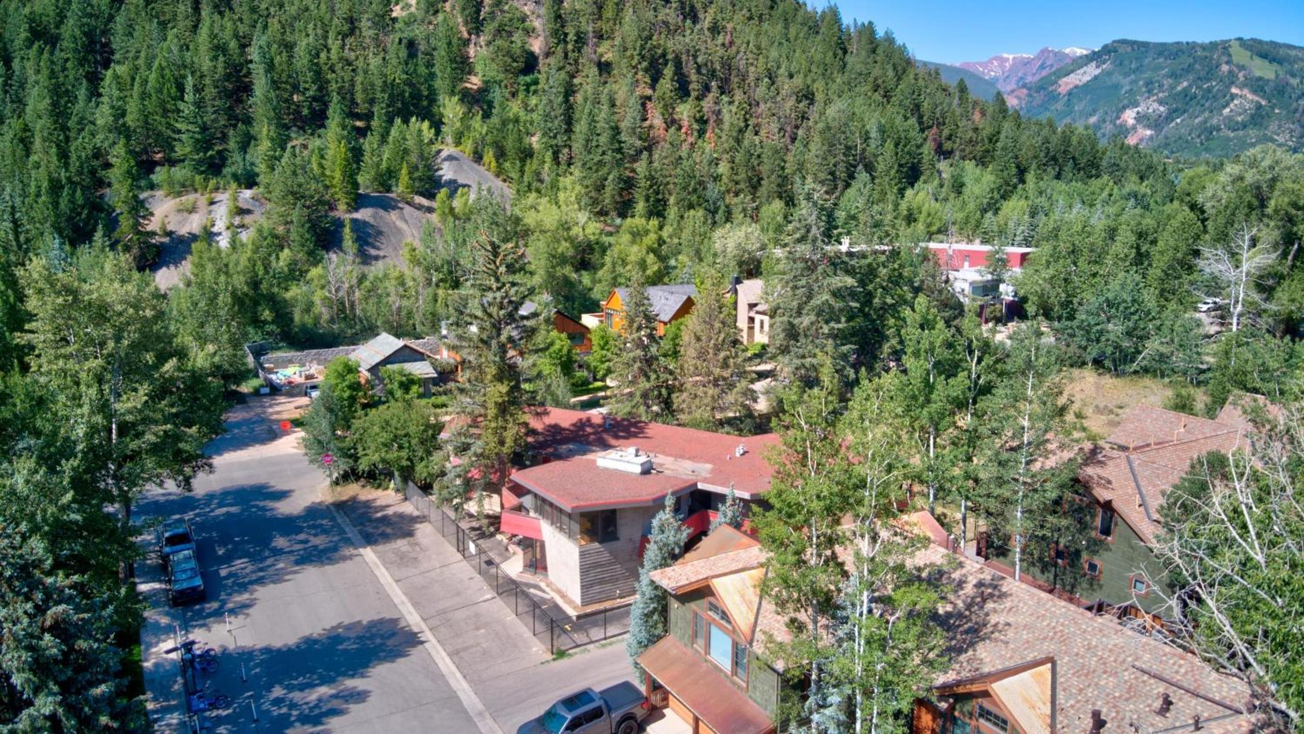 Aspen Hideaway by AvantStay Walk to Aspen Near Slopes Pool Hot Tub Access