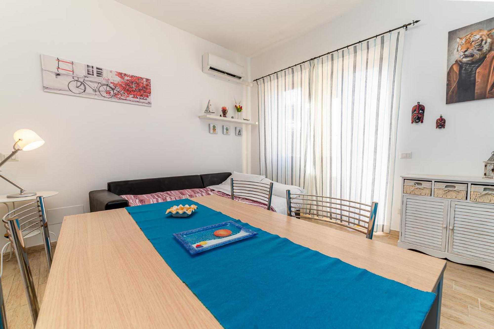 Sea View Flat - close to the Beach and Fiumicino Airport