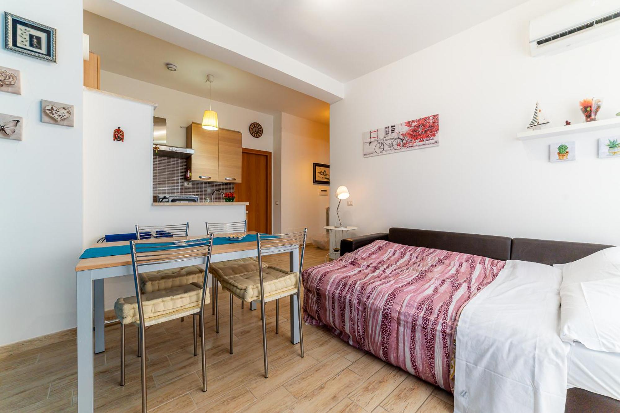 Sea View Flat - close to the Beach and Fiumicino Airport