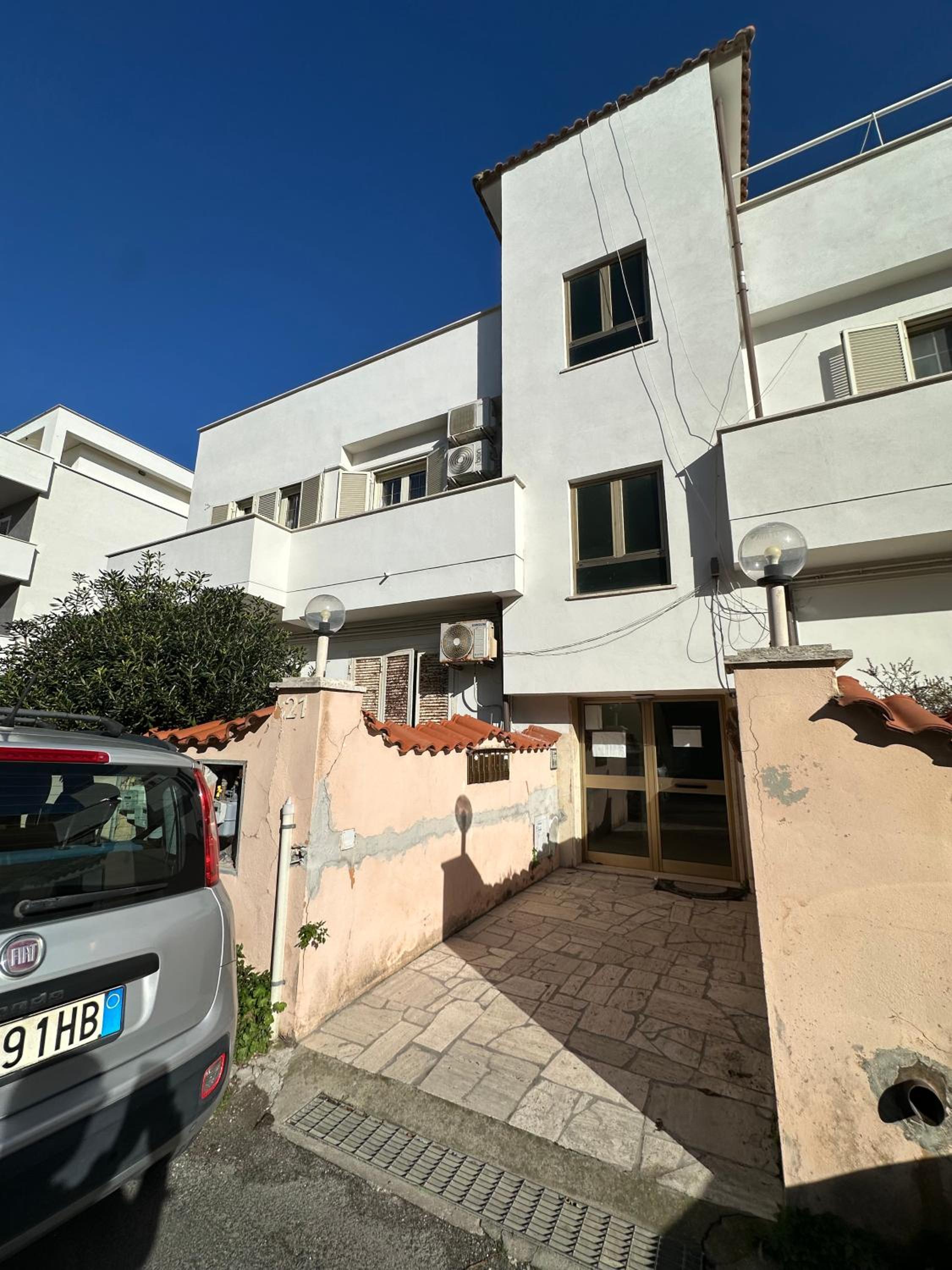 Sea View Flat - close to the Beach and Fiumicino Airport