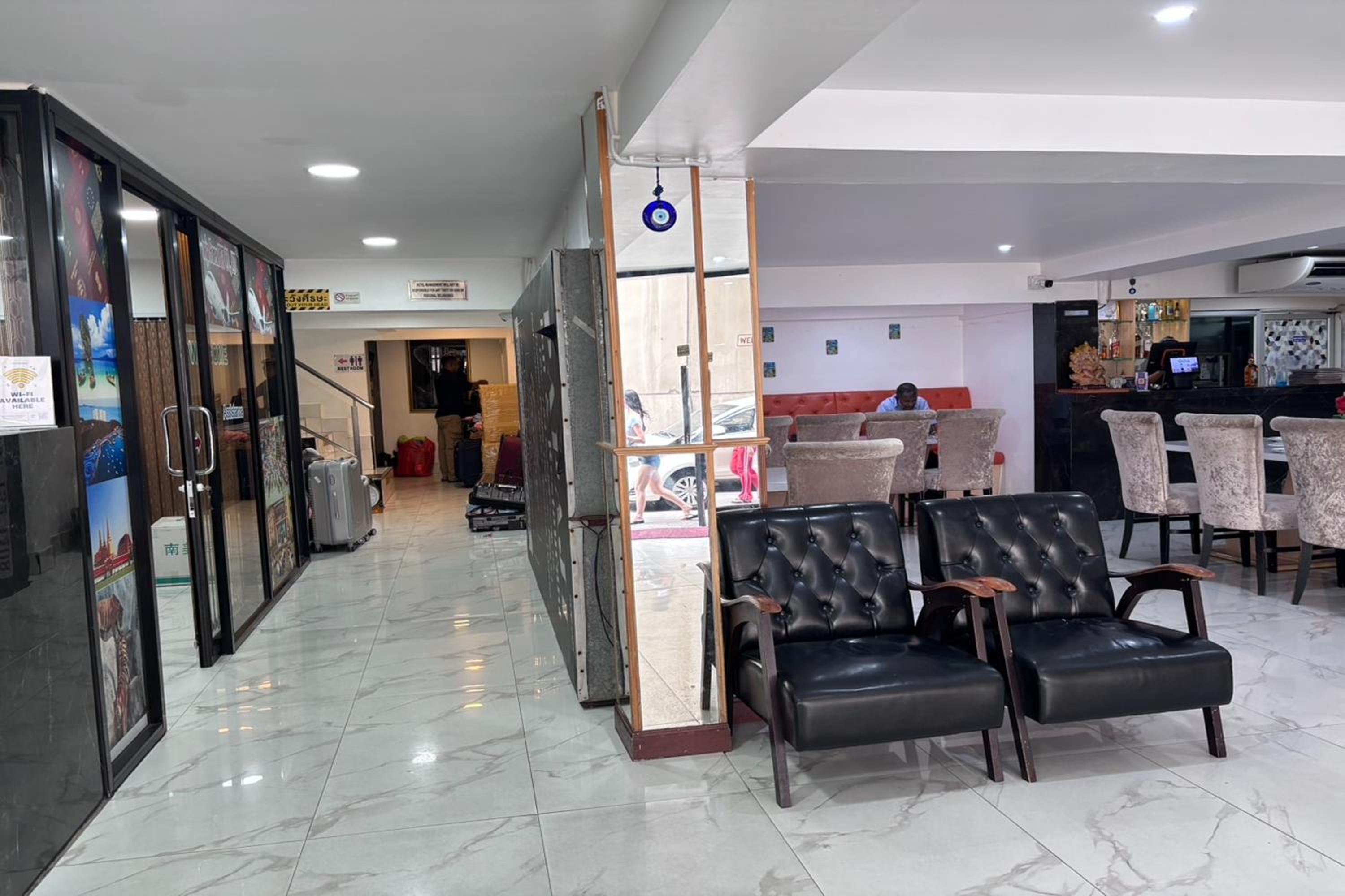 Papa Ji Hotel and Restaurant
