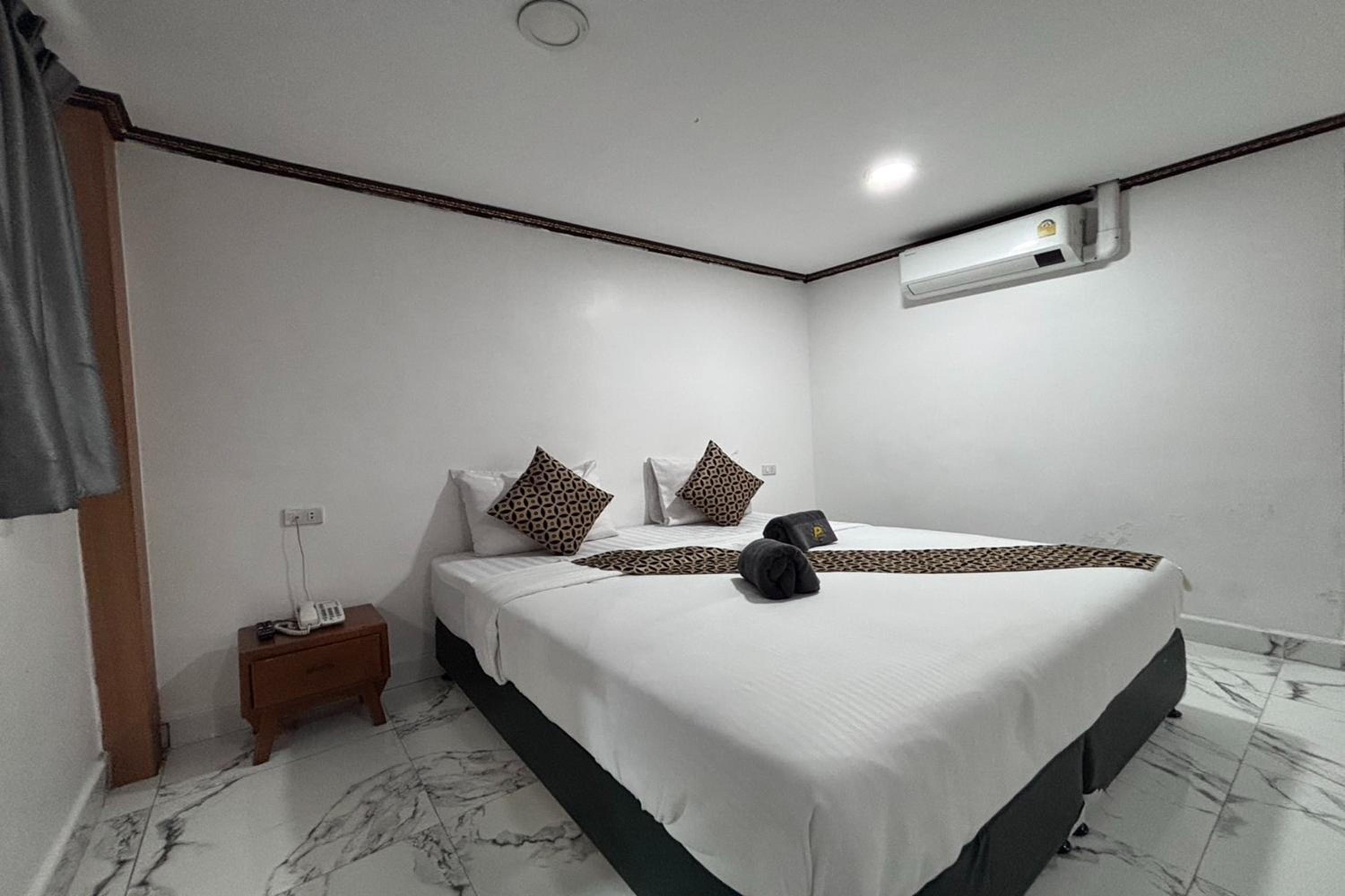 Papa Ji Hotel and Restaurant