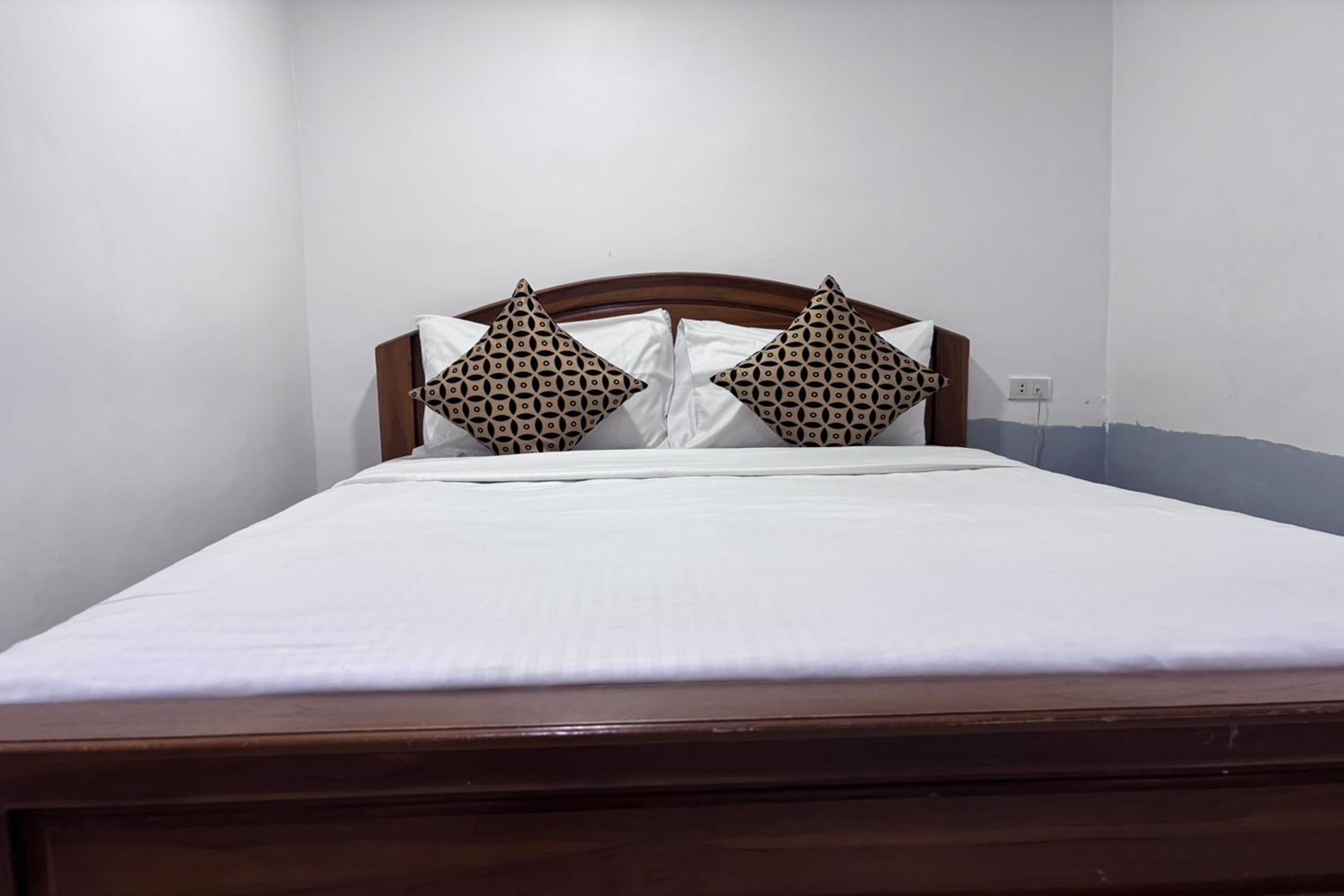 Papa Ji Hotel and Restaurant