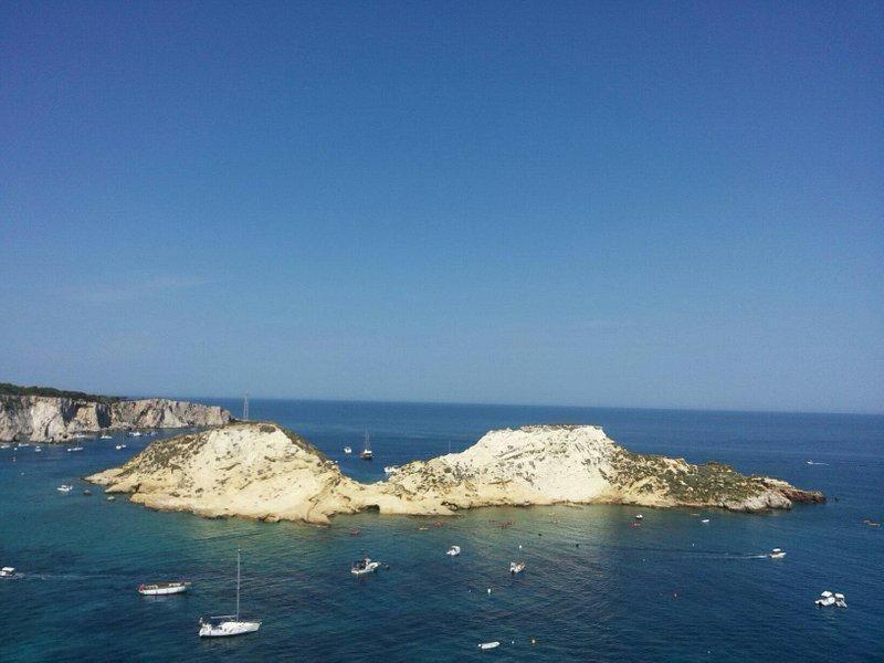 A 2 Passi dal mare