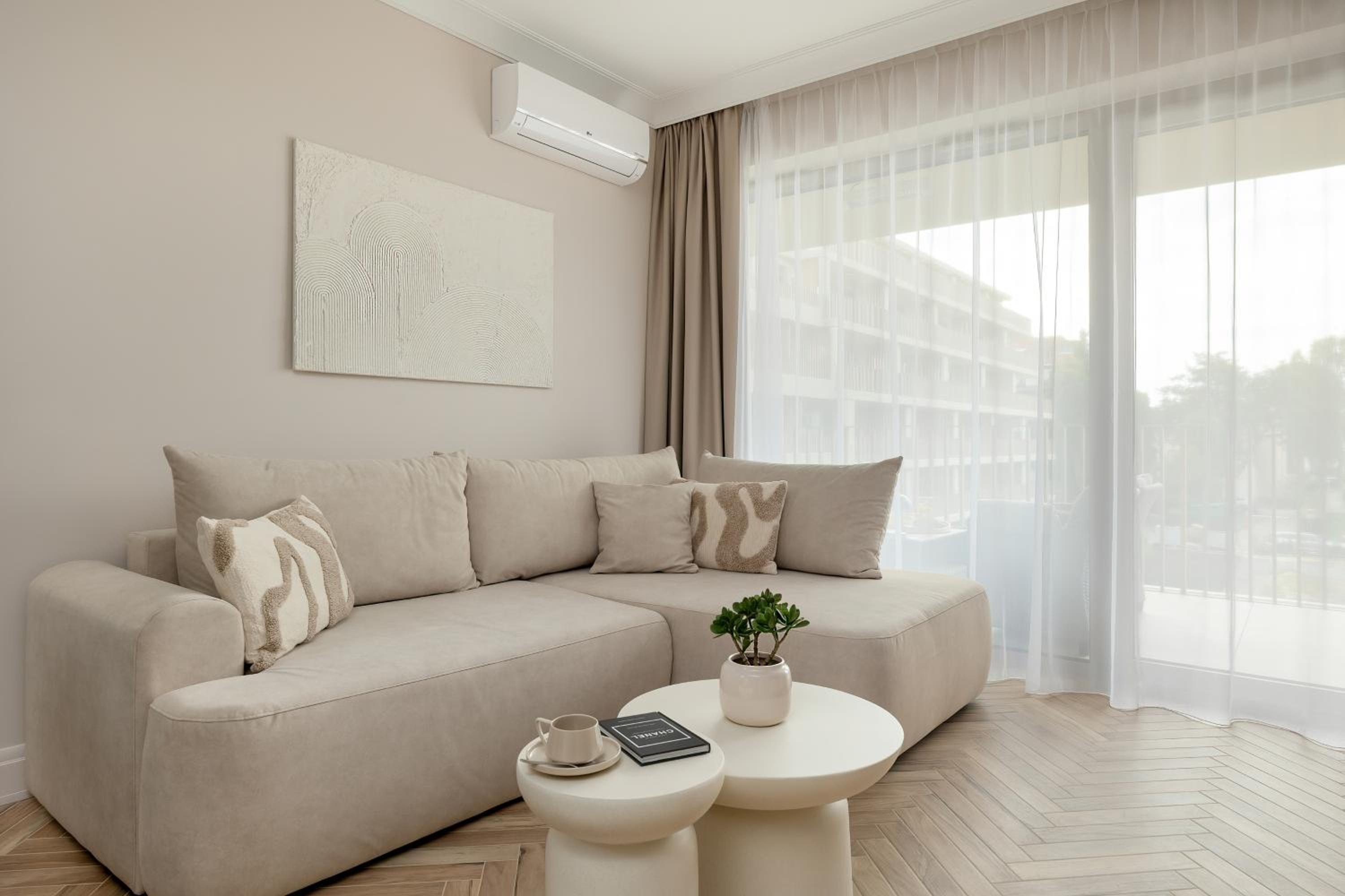 GREENERI PARK - Ambria Apartments