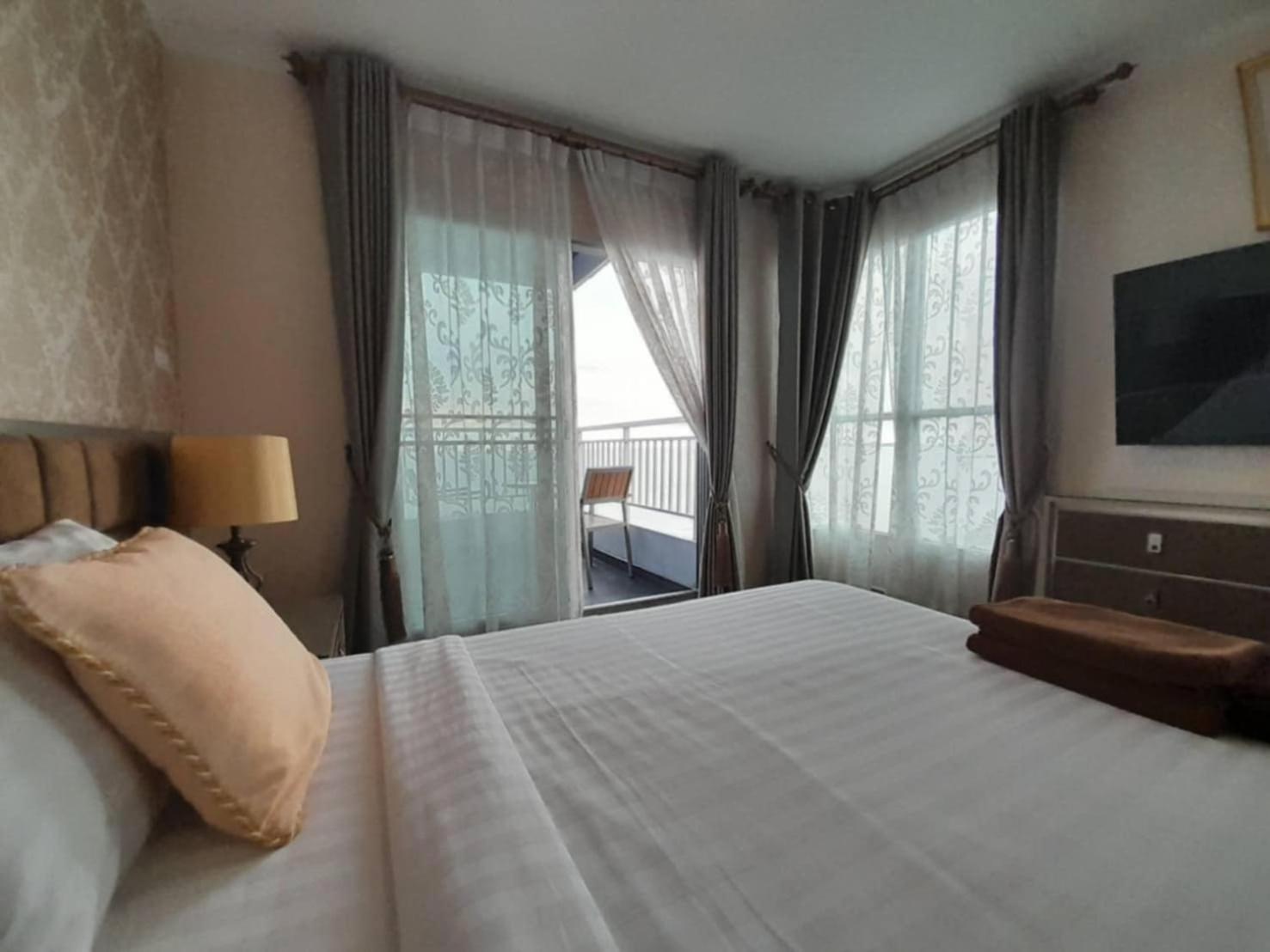 Premium seaview front beach 3bedroom 3bathroom pattaya floor15 jomtien