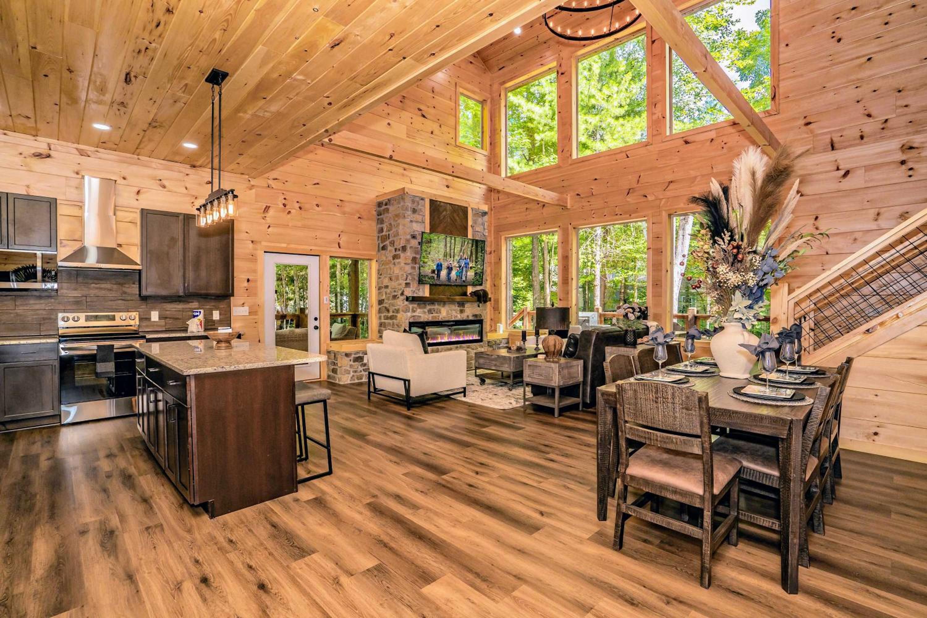 Luxury Cabin with Theatre and Hot Tub