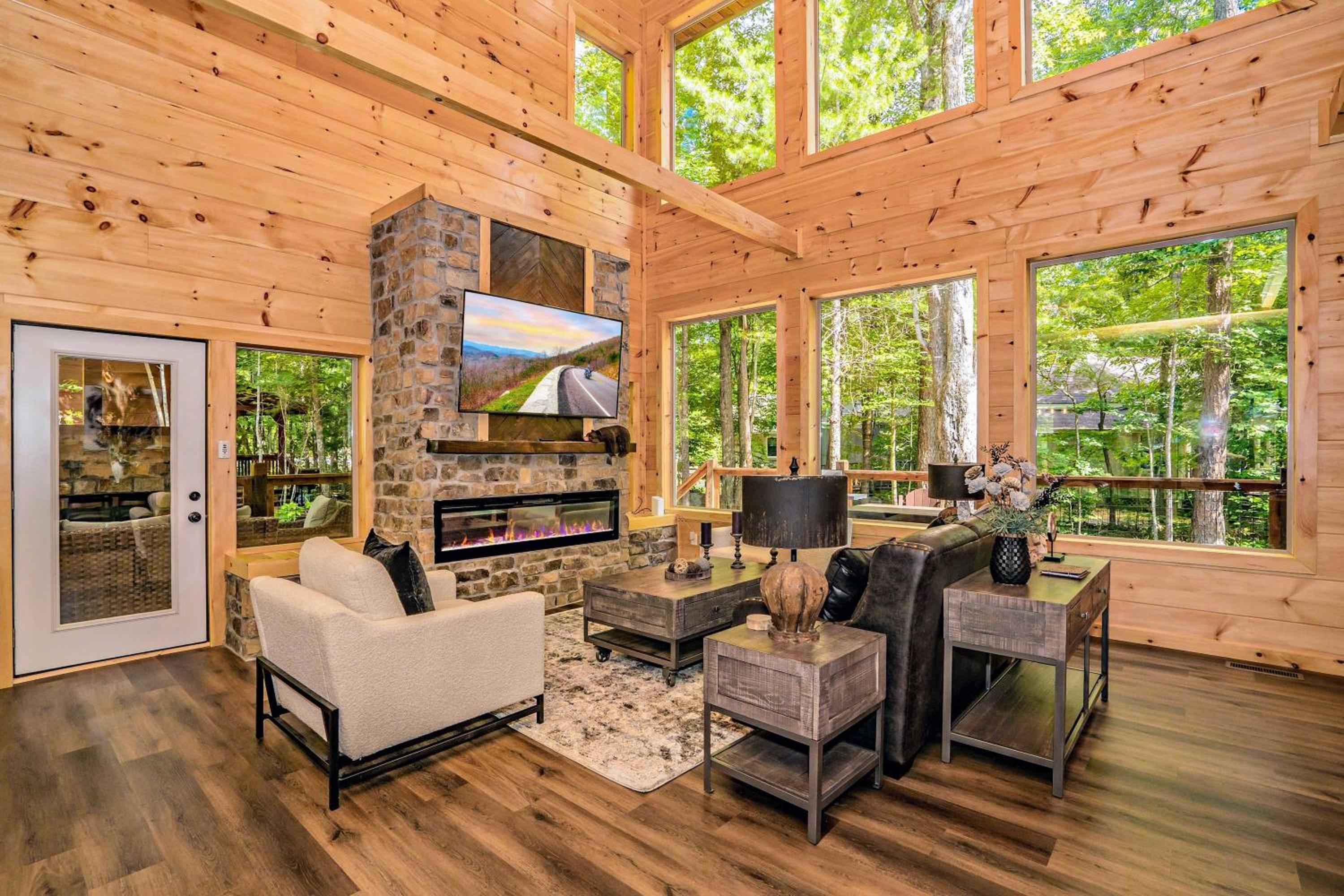 Luxury Cabin with Theatre and Hot Tub