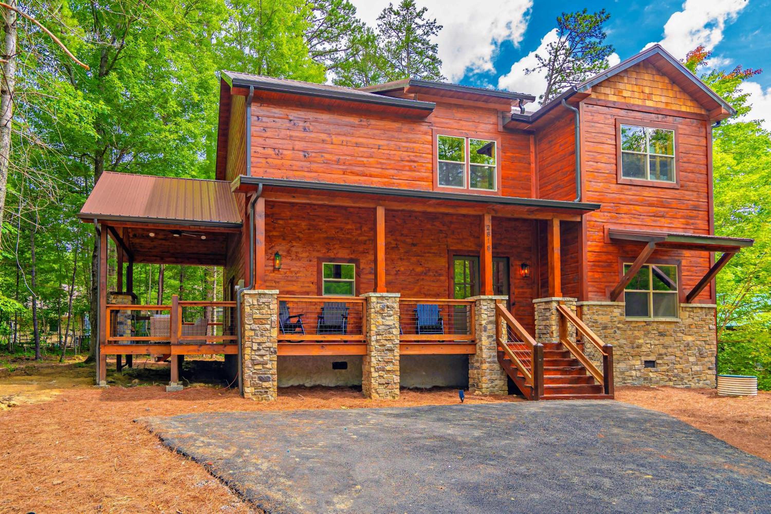 Luxury Cabin with Theatre and Hot Tub