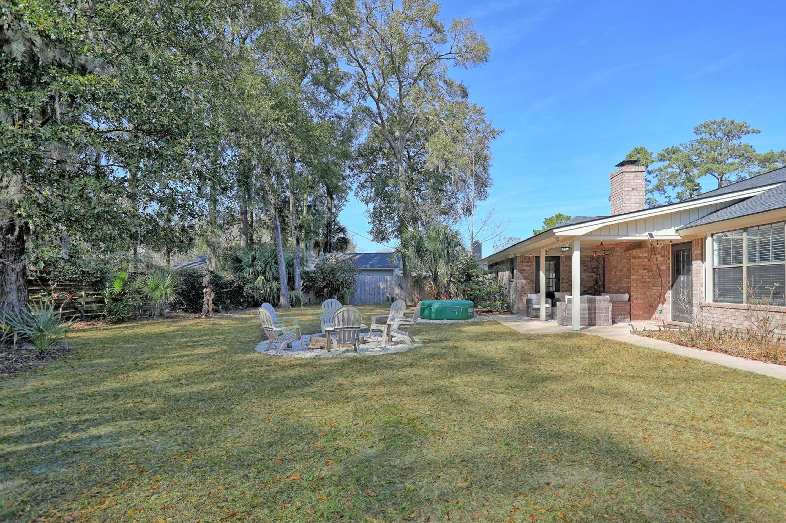 Large Family-Friendly Home w Spa Near Beach & City