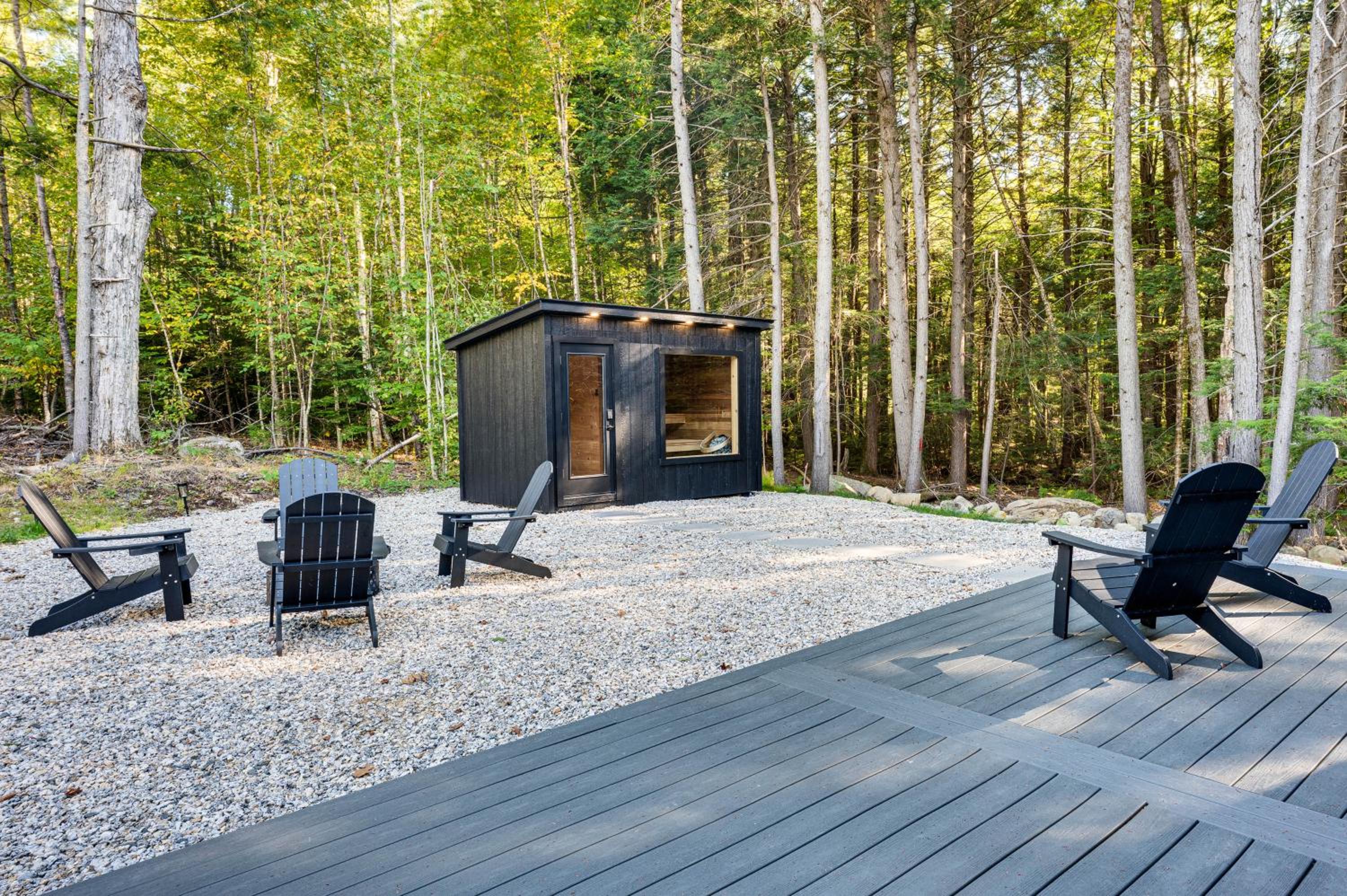 Hike, Ski and Explore Serene Danbury Cabin with Sauna
