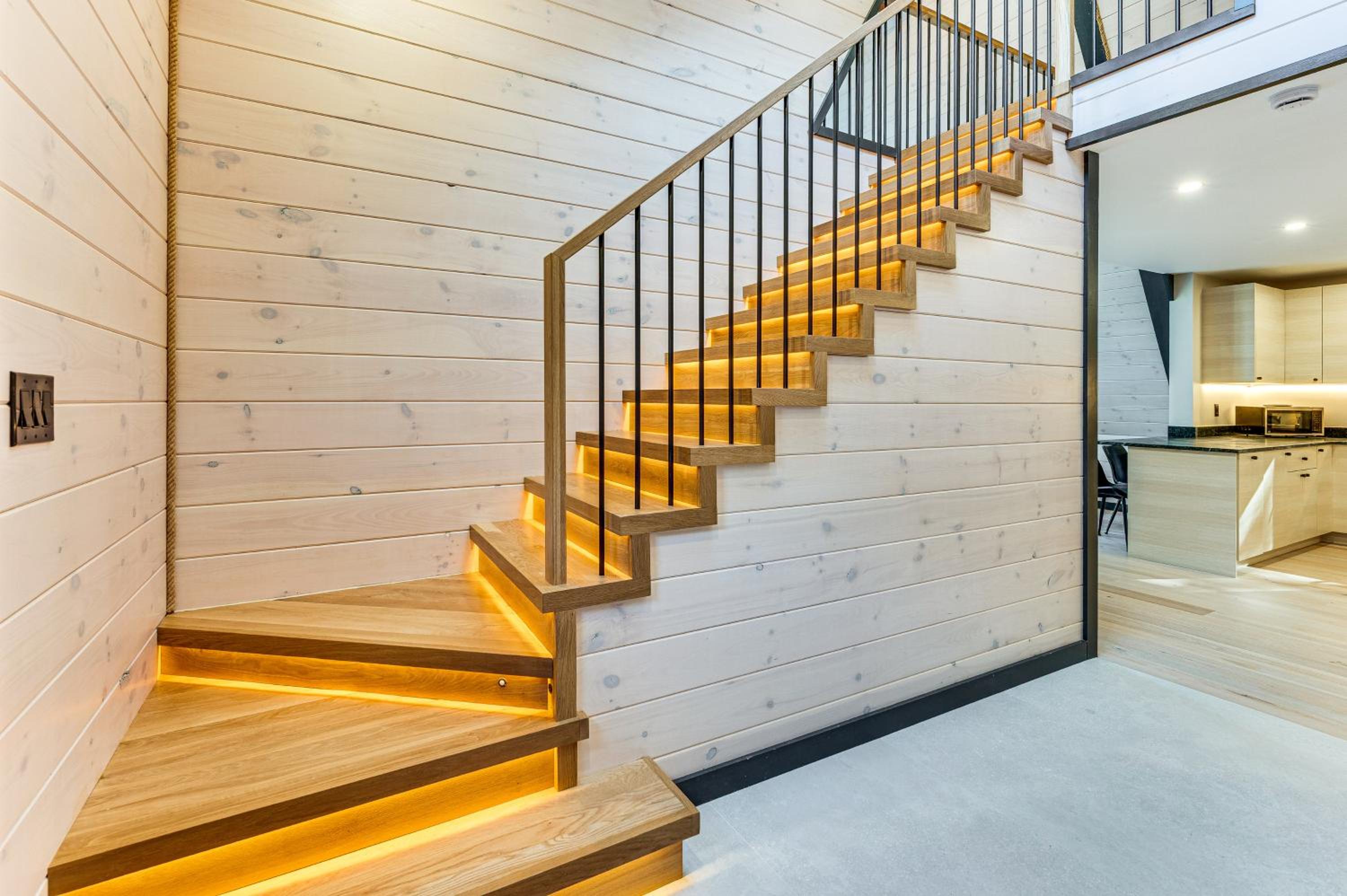 Hike, Ski and Explore Serene Danbury Cabin with Sauna