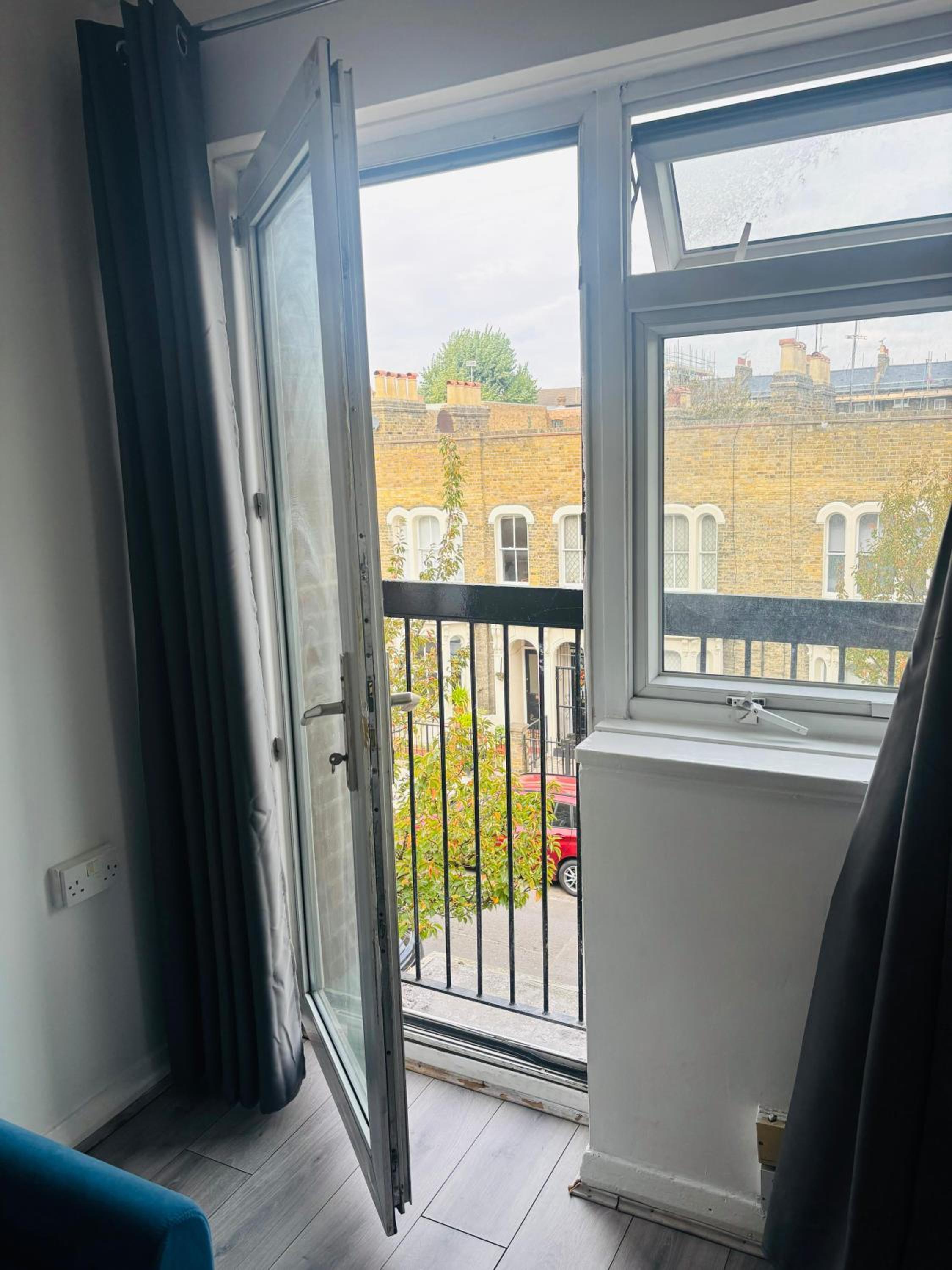 London Economy Stay at 31