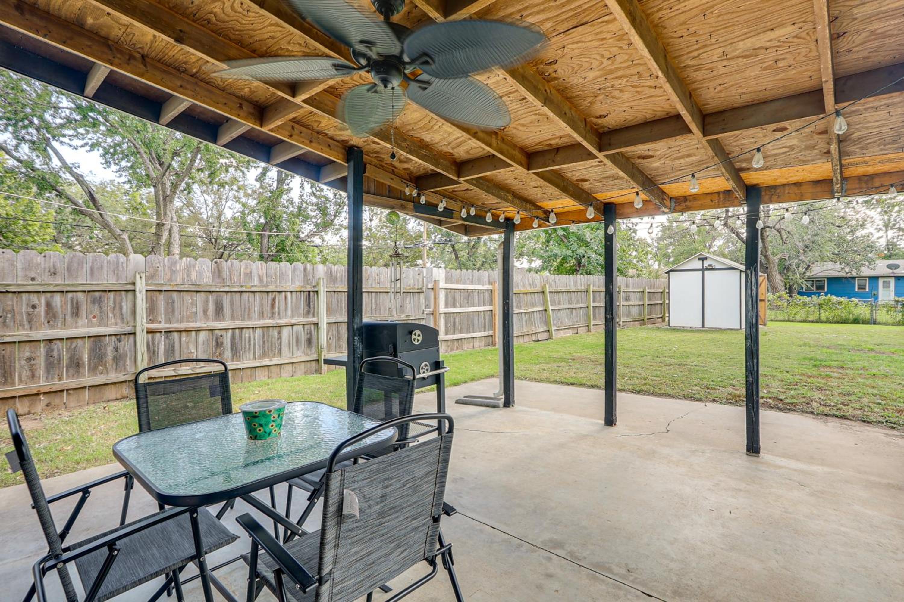 2 Mi to Zoo, Fenced Yard Family Home in Wichita!
