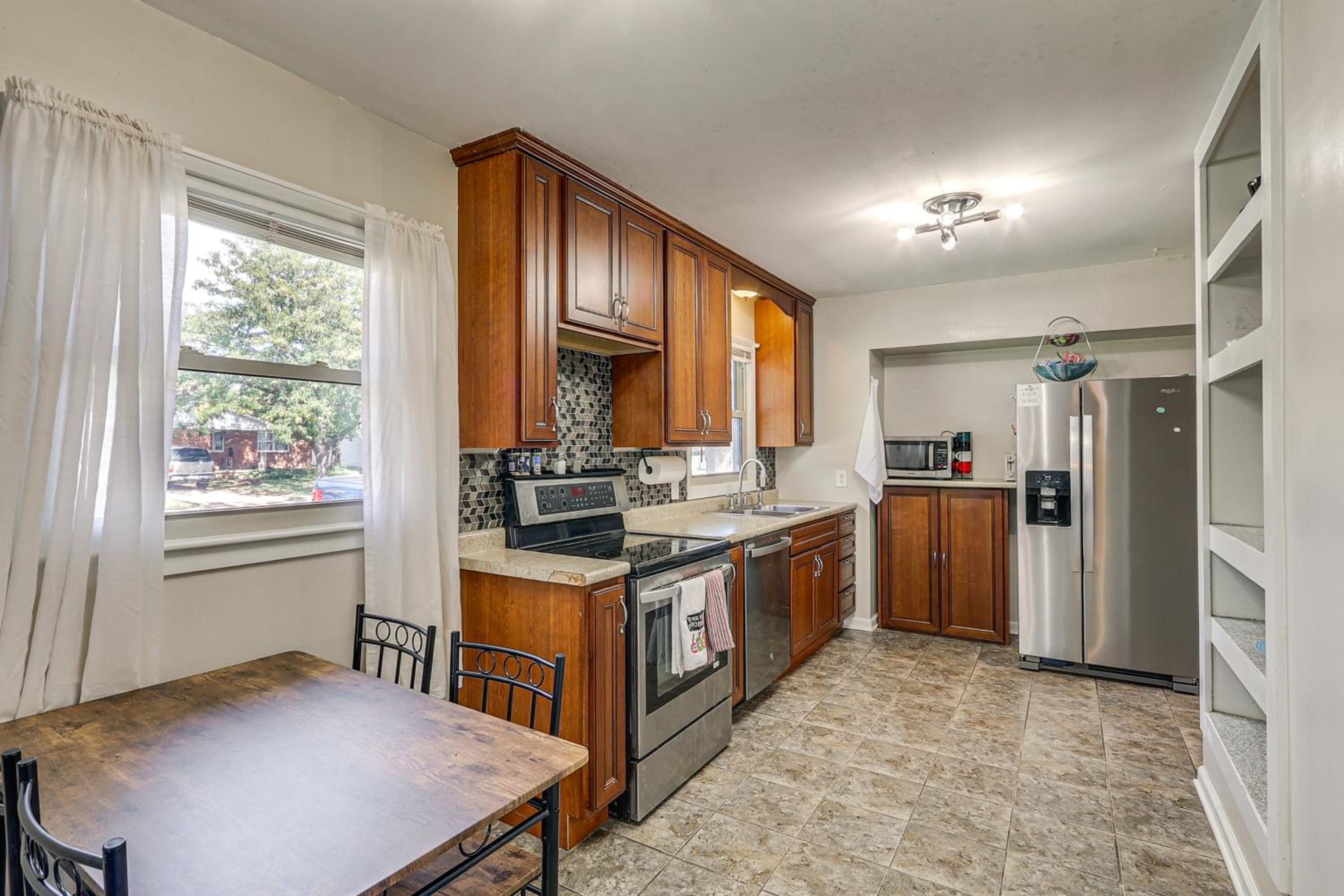 2 Mi to Zoo, Fenced Yard Family Home in Wichita!