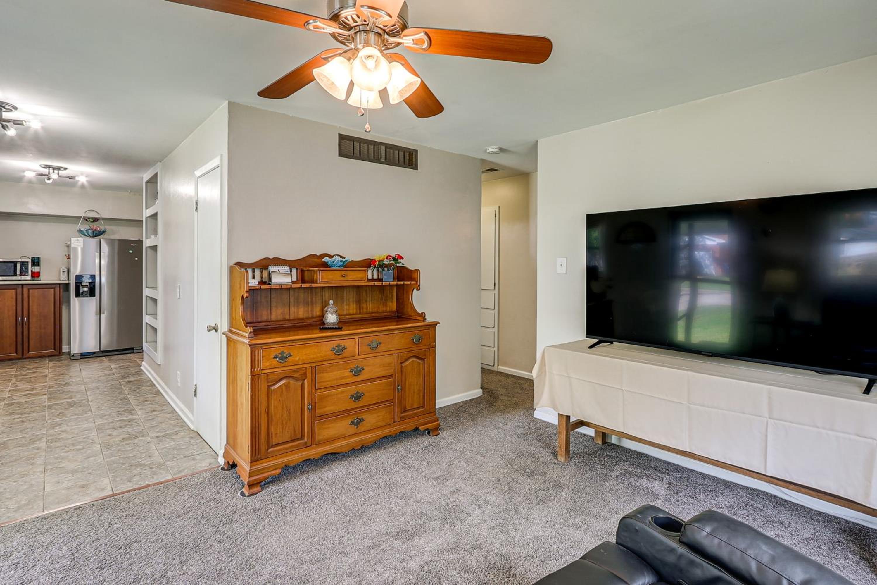 2 Mi to Zoo, Fenced Yard Family Home in Wichita!