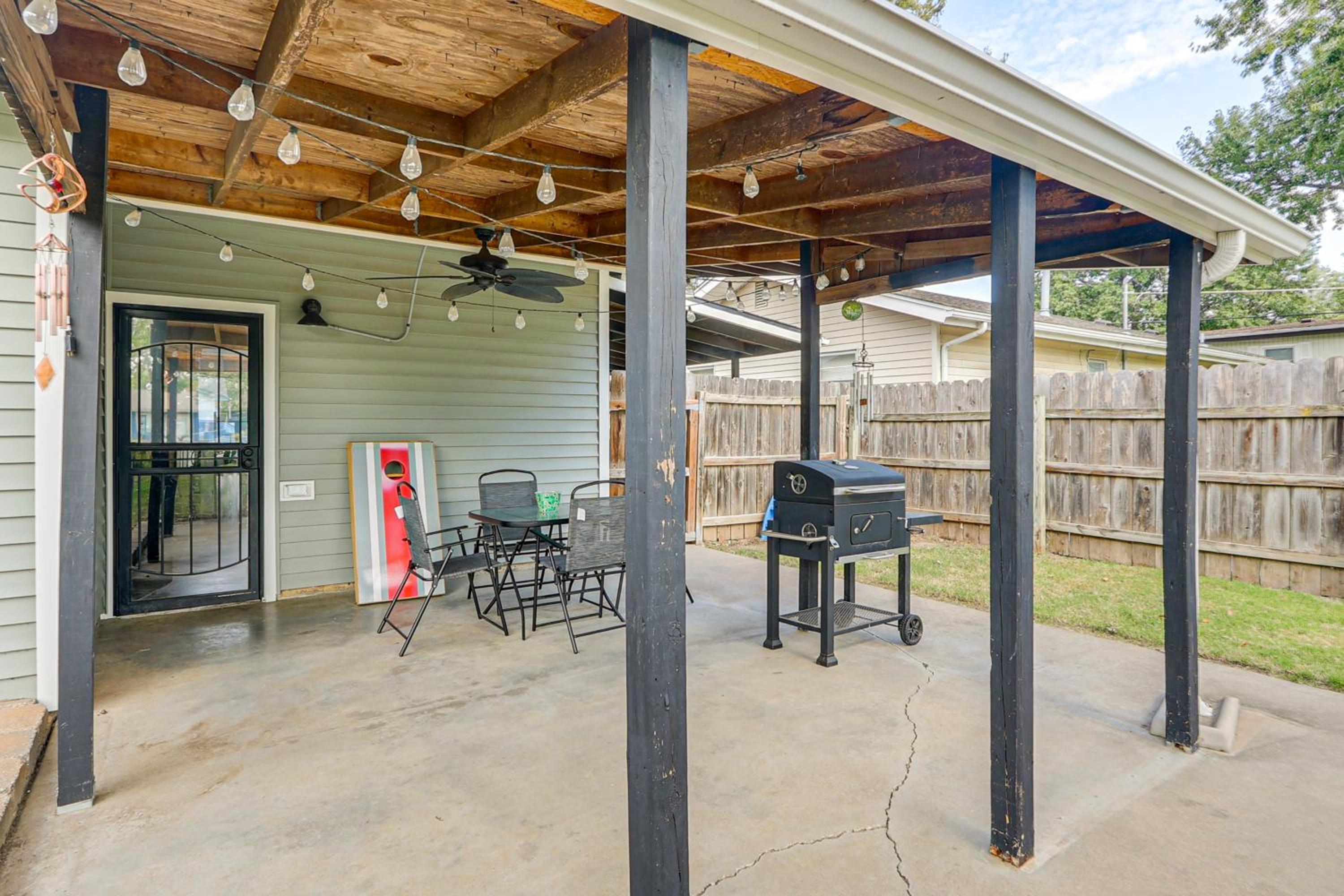 2 Mi to Zoo, Fenced Yard Family Home in Wichita!