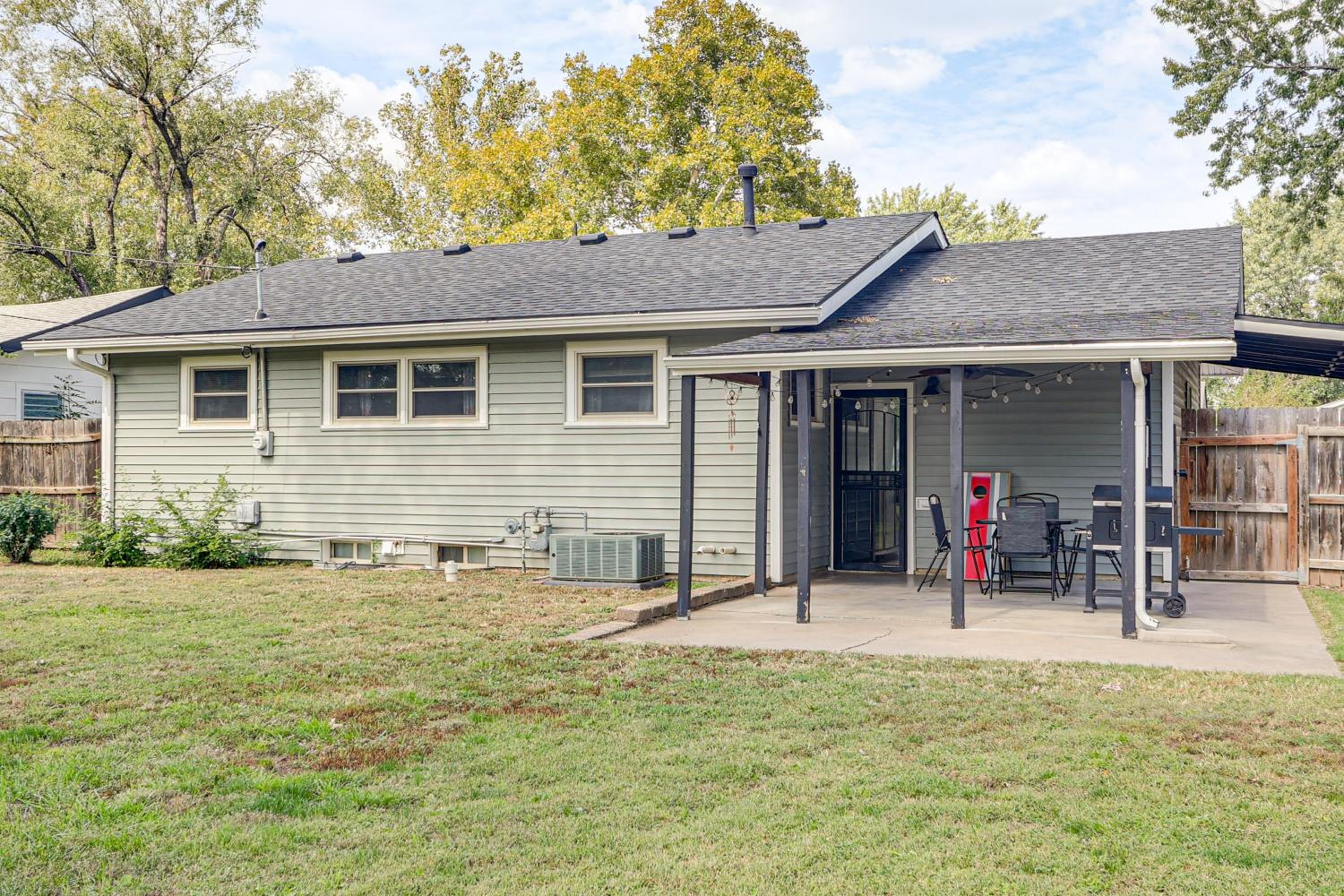2 Mi to Zoo, Fenced Yard Family Home in Wichita!
