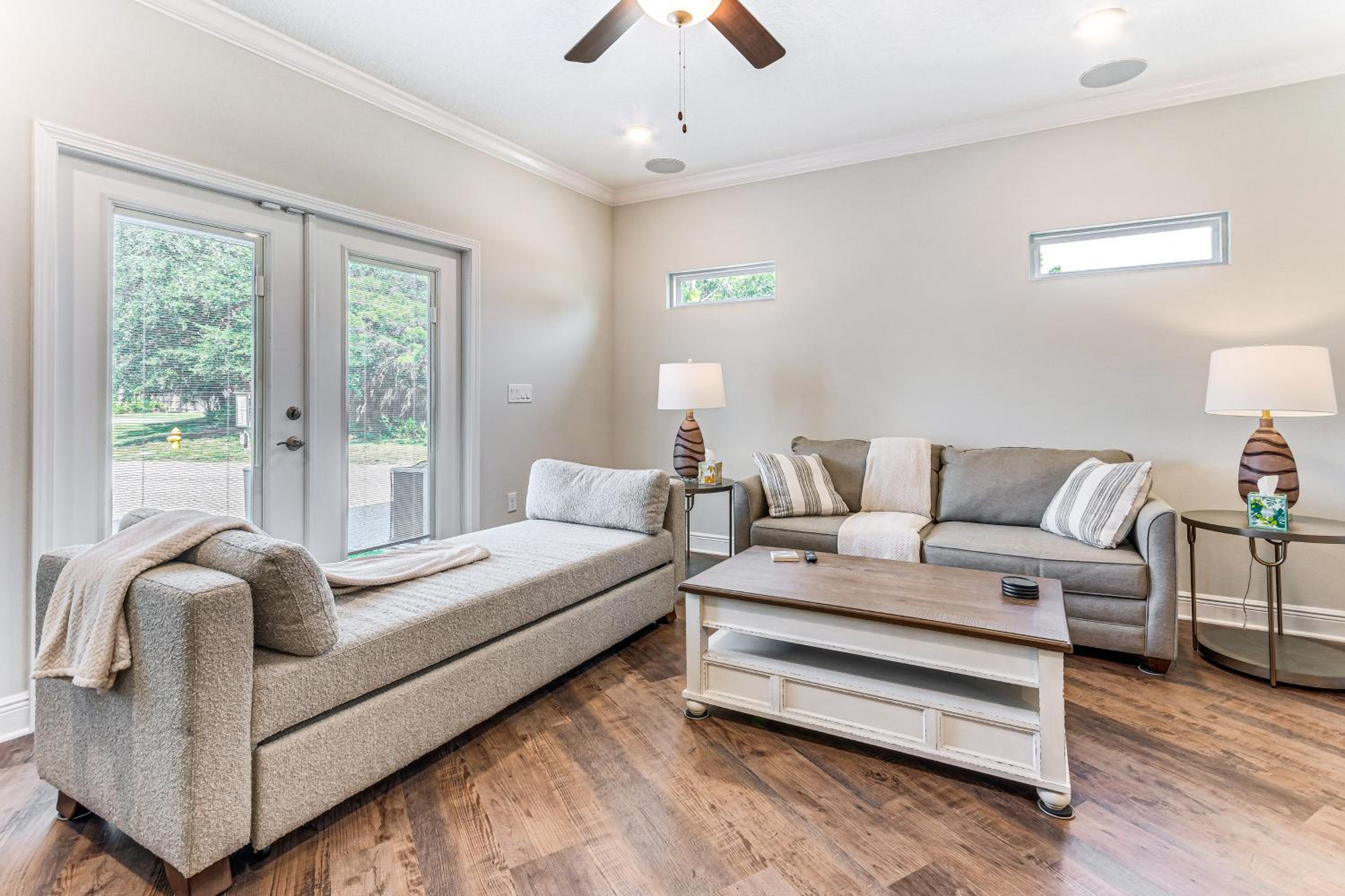 Community Pool and Beach Area Navarre Townhome