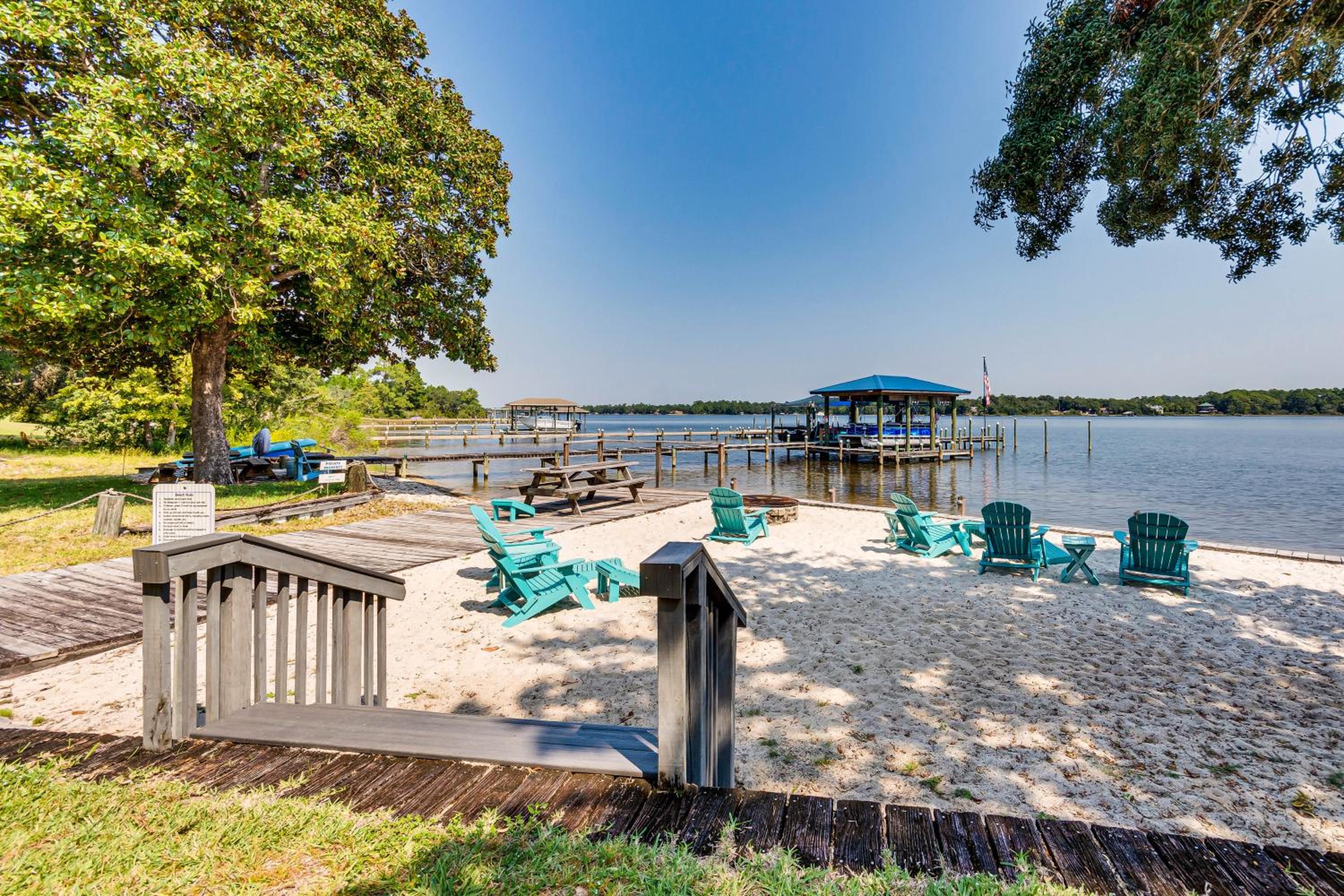 Community Pool and Beach Area Navarre Townhome