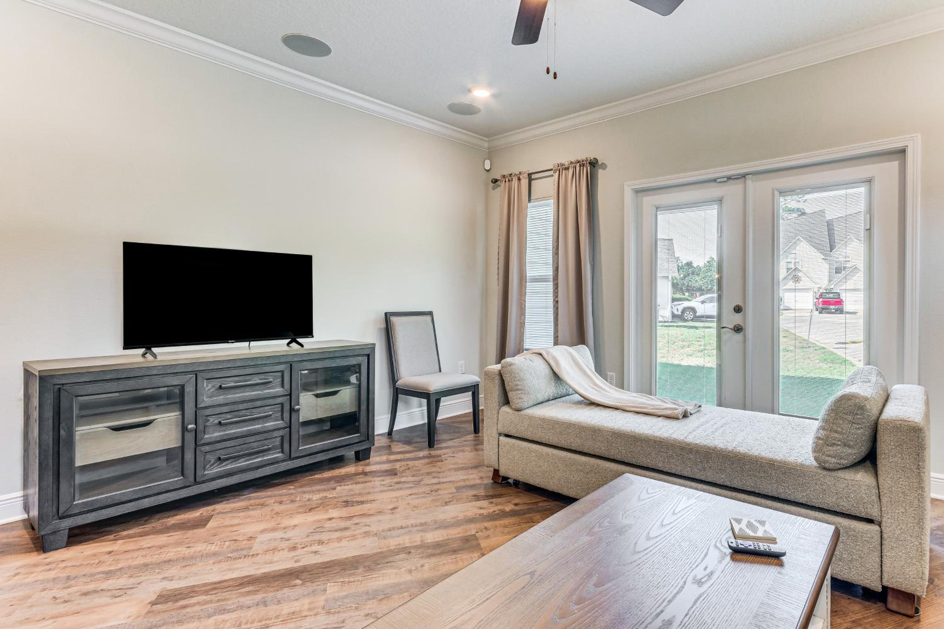 Community Pool and Beach Area Navarre Townhome