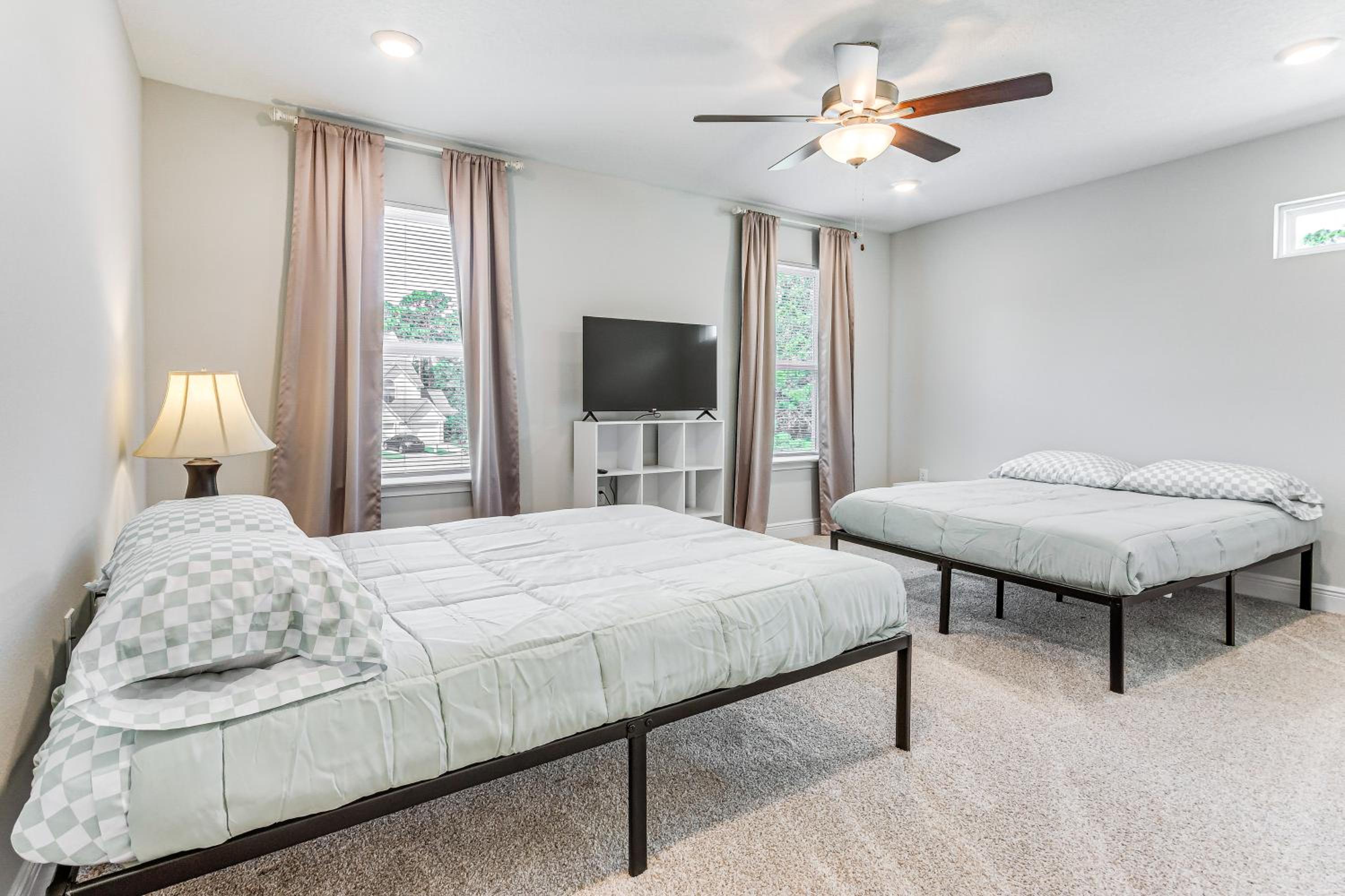 Community Pool and Beach Area Navarre Townhome