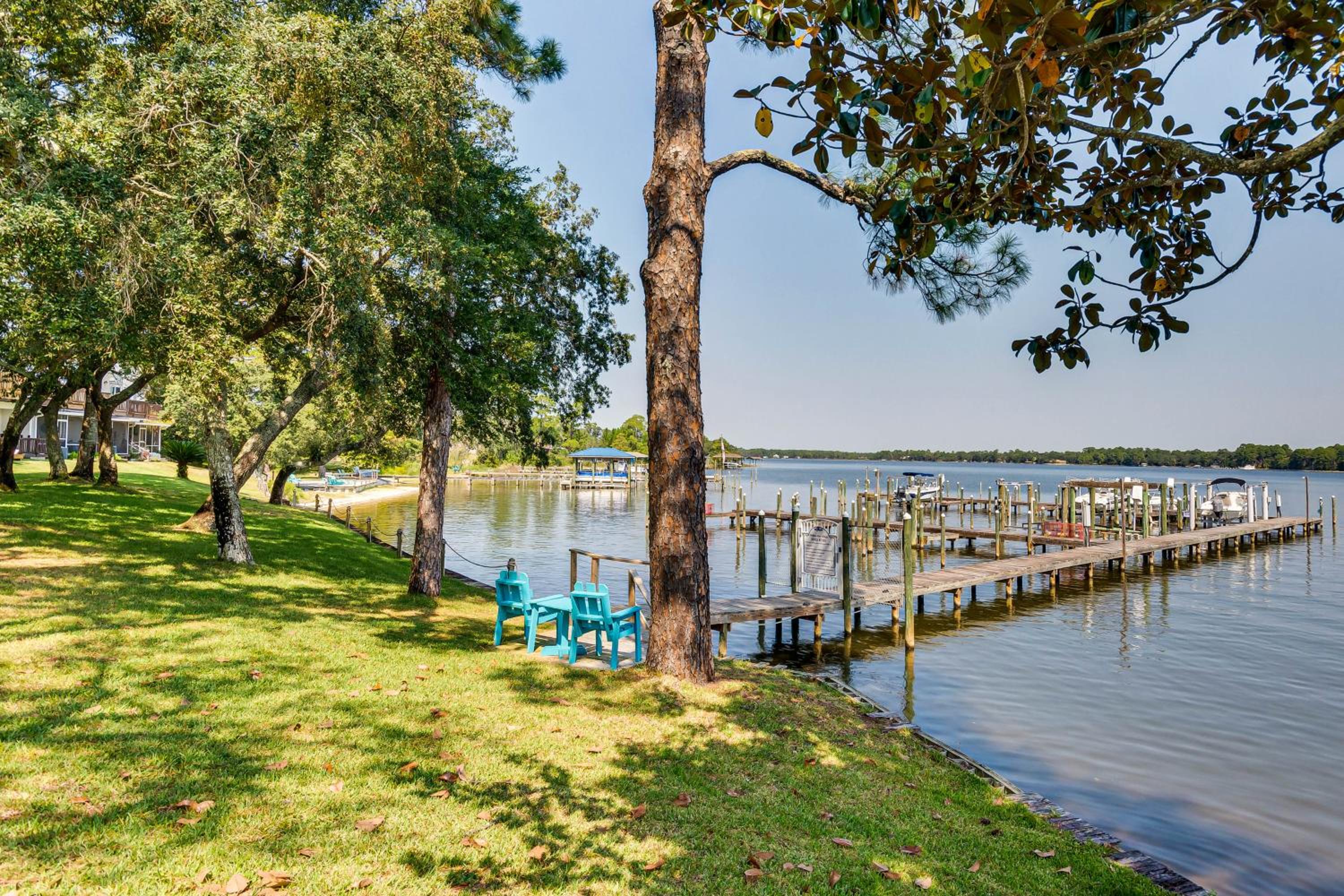 Community Pool and Beach Area Navarre Townhome
