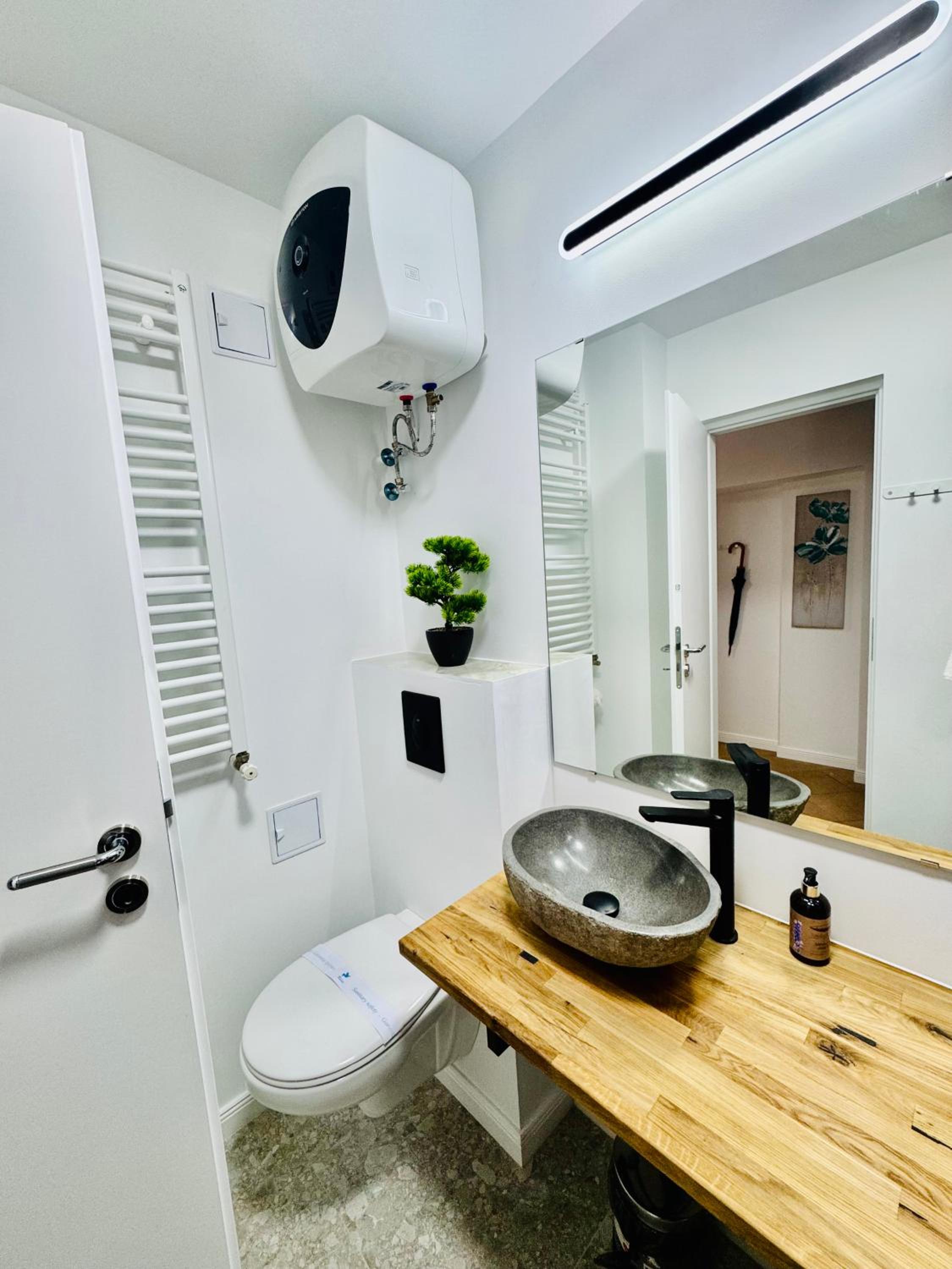Metropole Apartments Signature