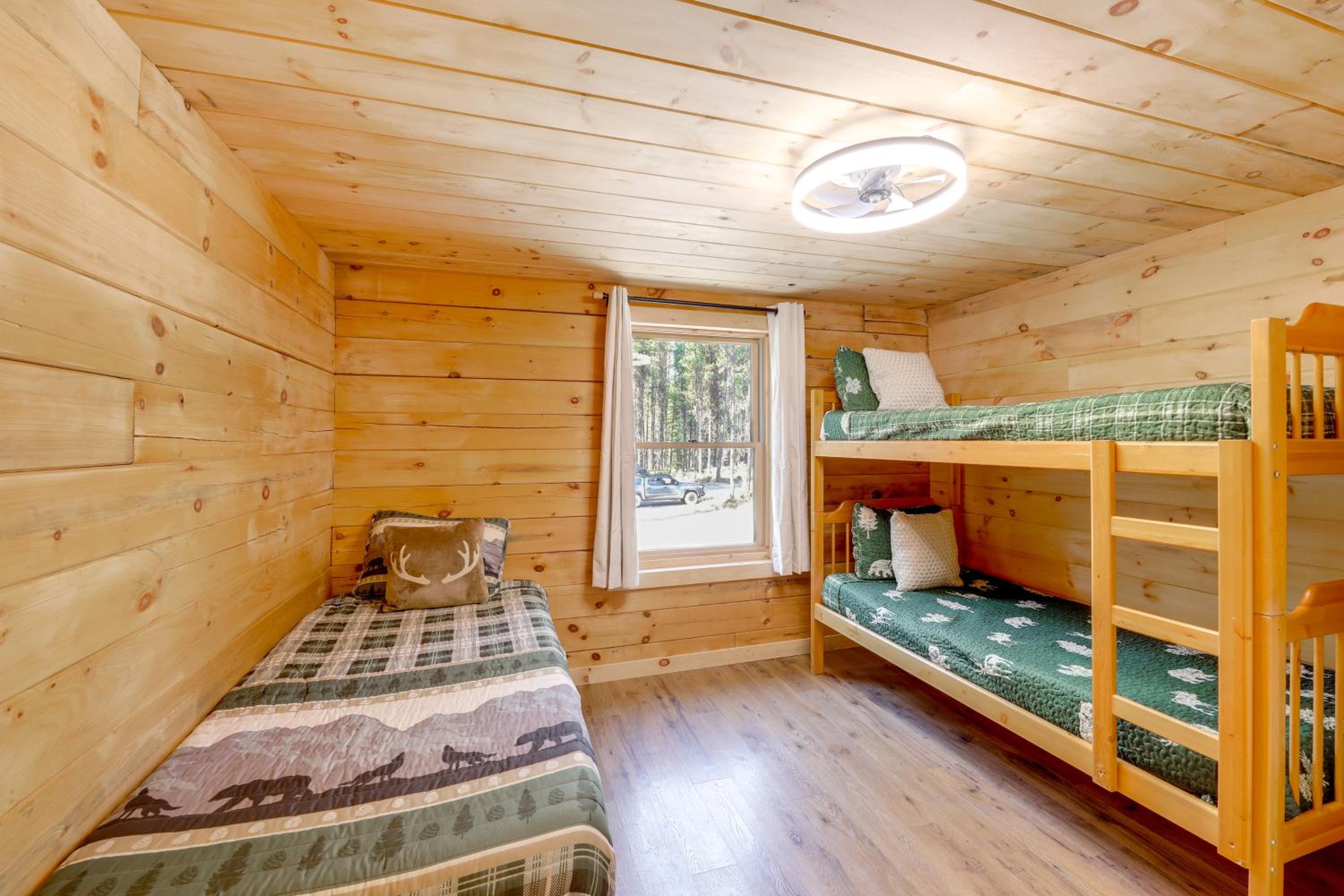 Secluded Mtn-View Cabin 16 Mi to Swan Lake!