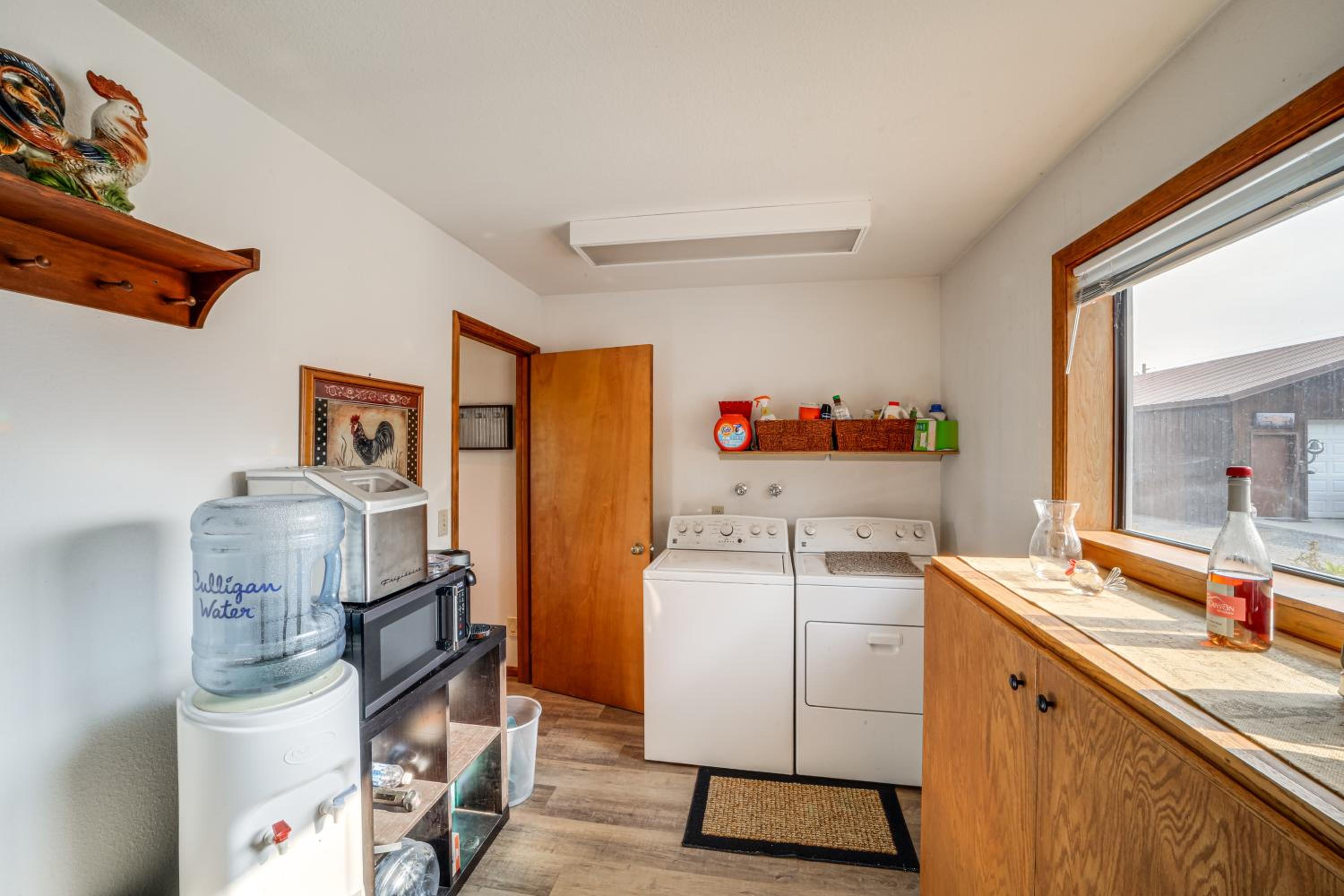 Stunning A-Frame Home with Views, 10 Mi to Okanogan!