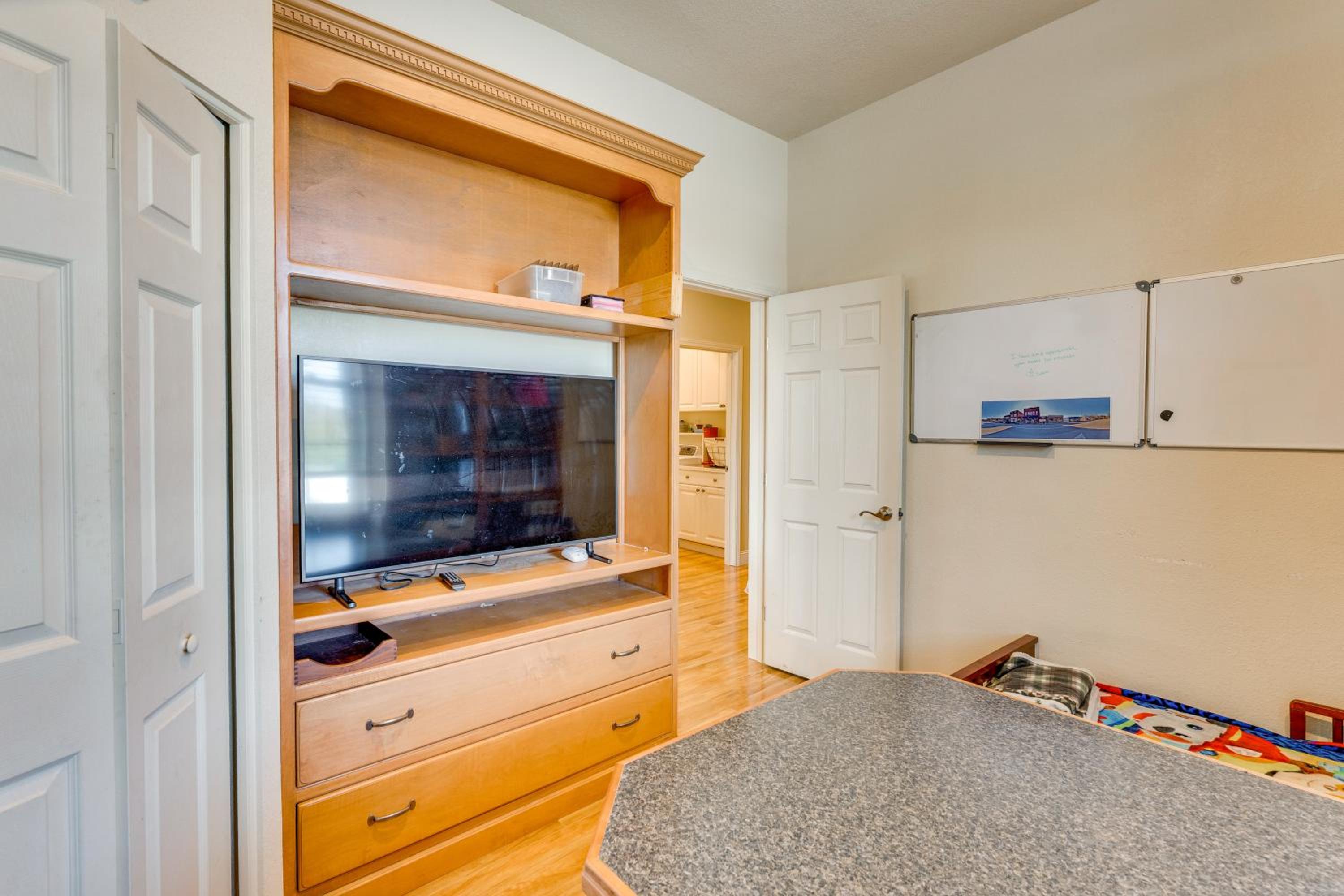 Explore Historic Dtwn! Walkable Loft in Murphy