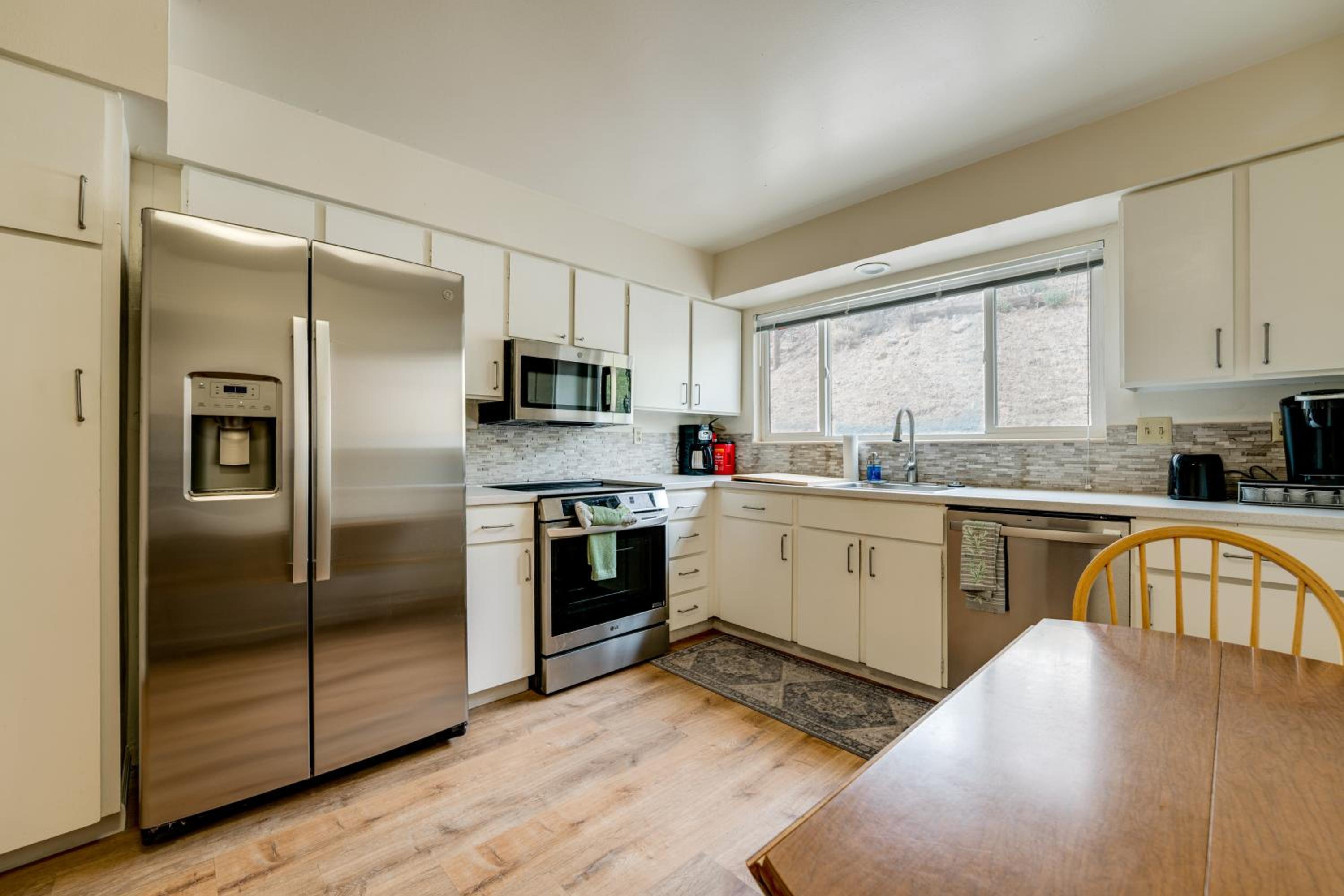2 Mi to Dtwn Reno and UNR City-View Townhome!