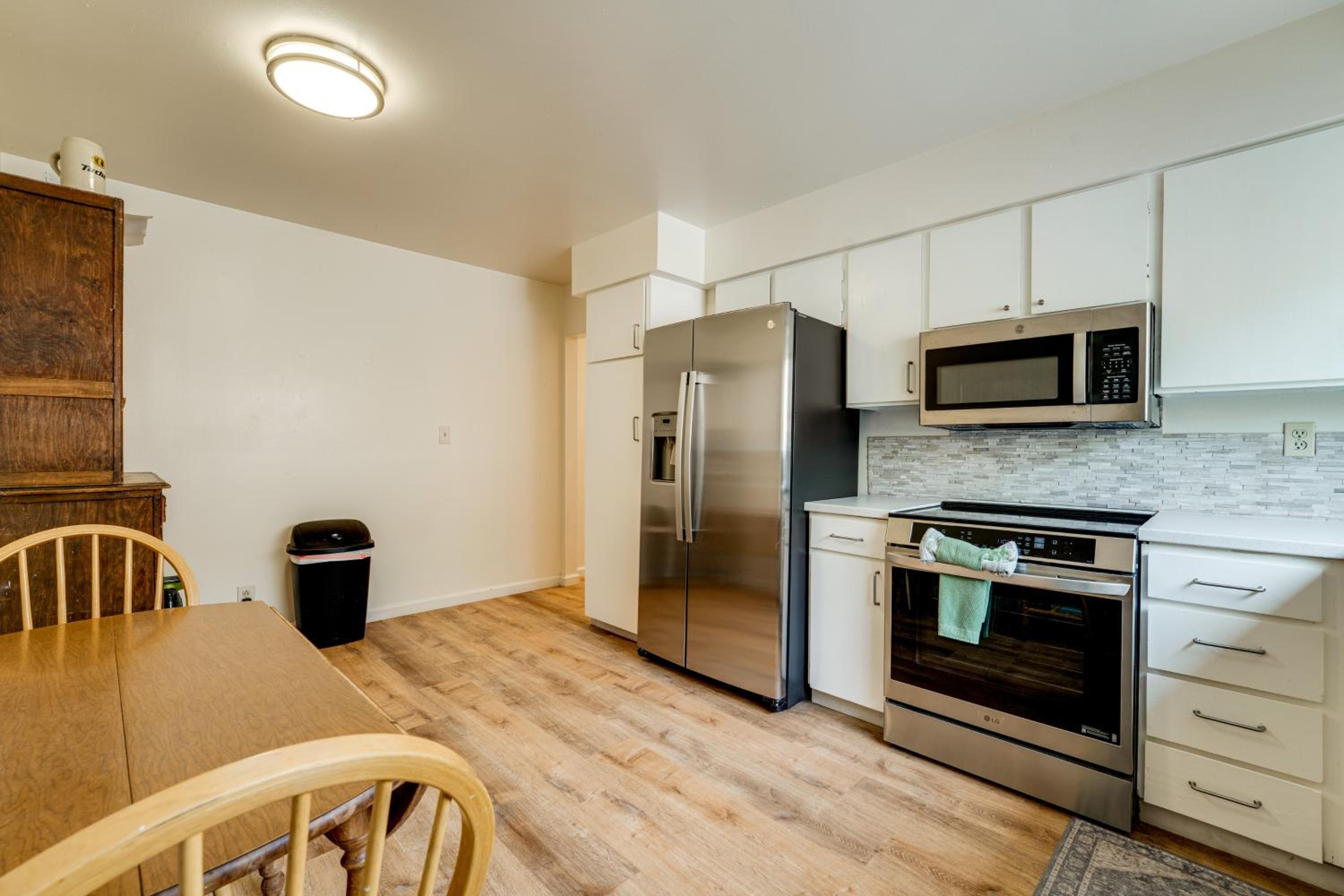 2 Mi to Dtwn Reno and UNR City-View Townhome!