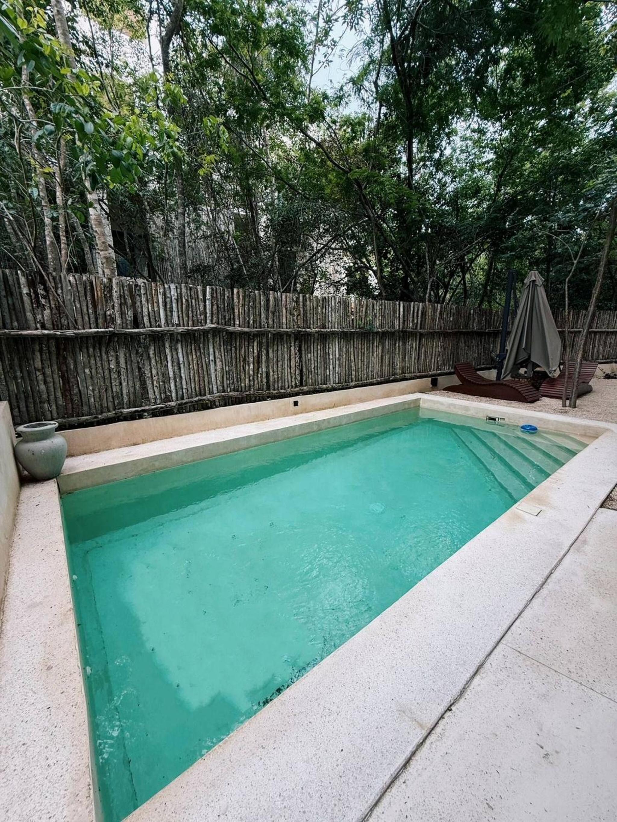 Great 3 bedroom apartment and private pool