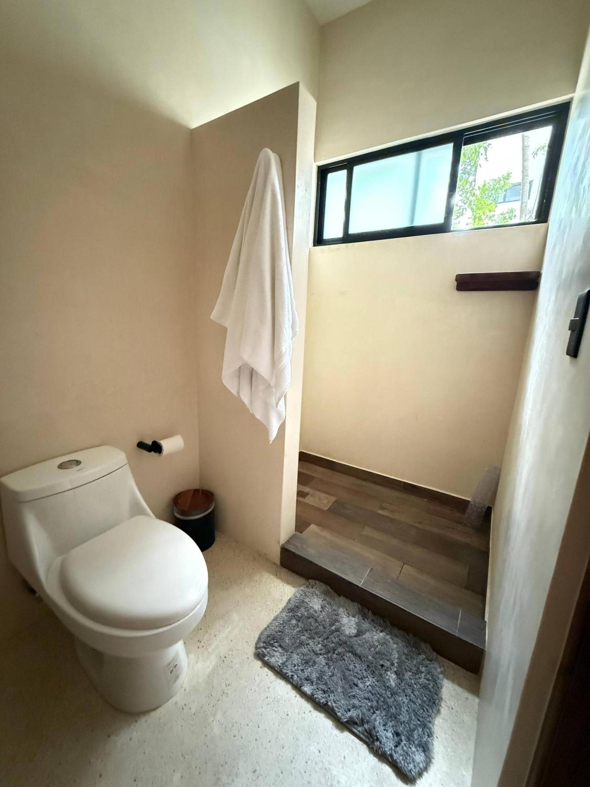Great 3 bedroom apartment and private pool
