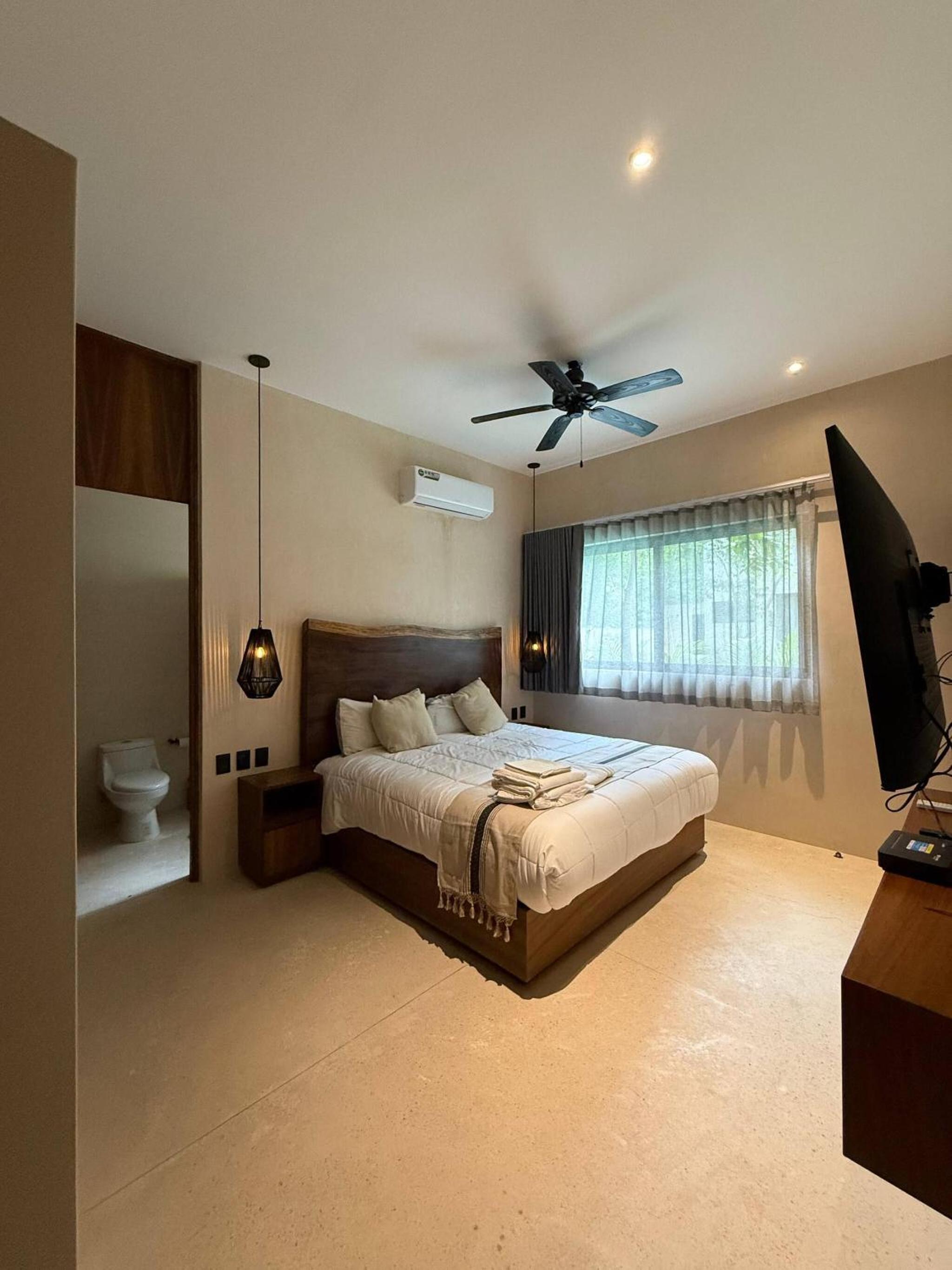Great 3 bedroom apartment and private pool