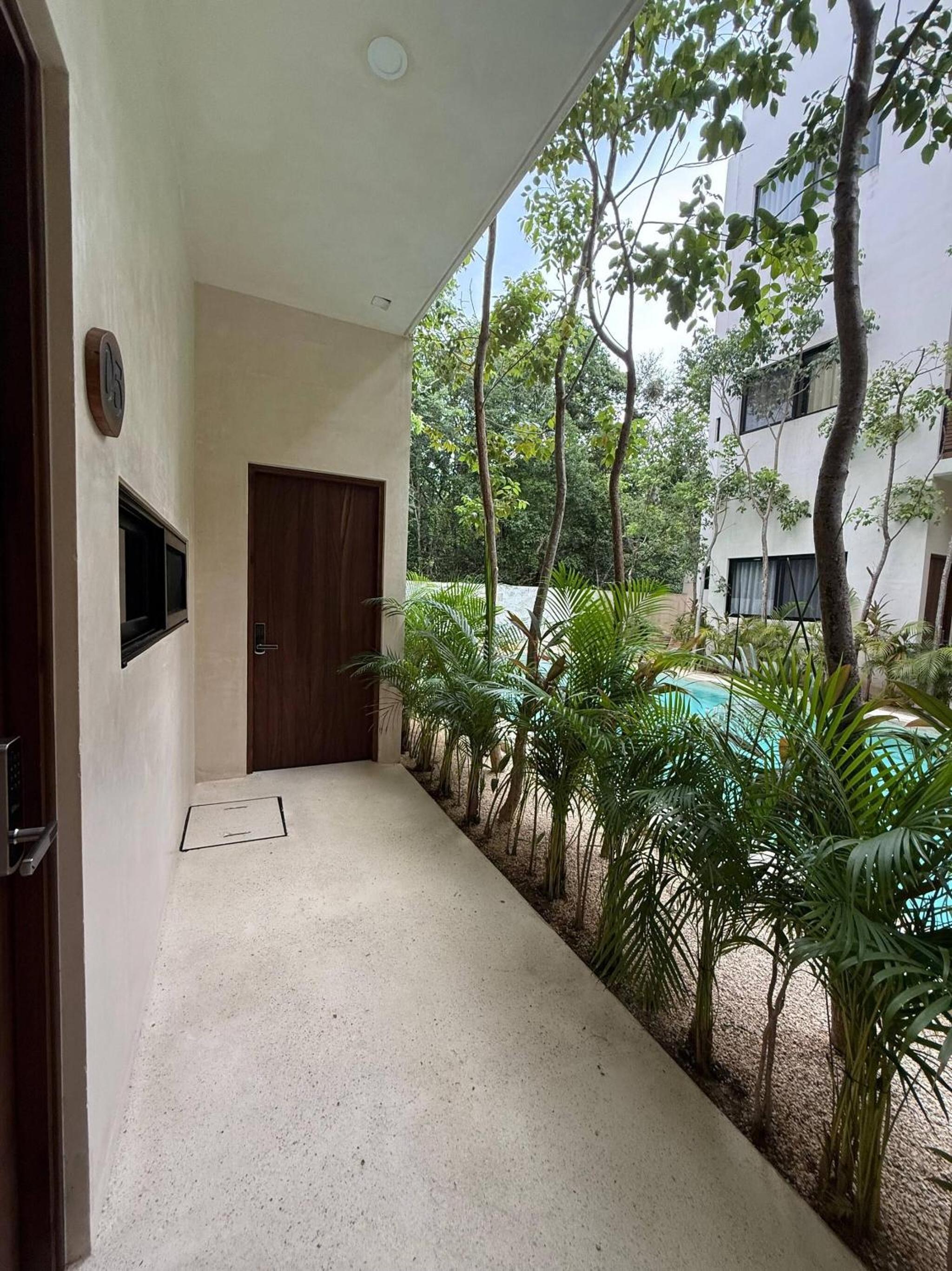 Great 3 bedroom apartment and private pool