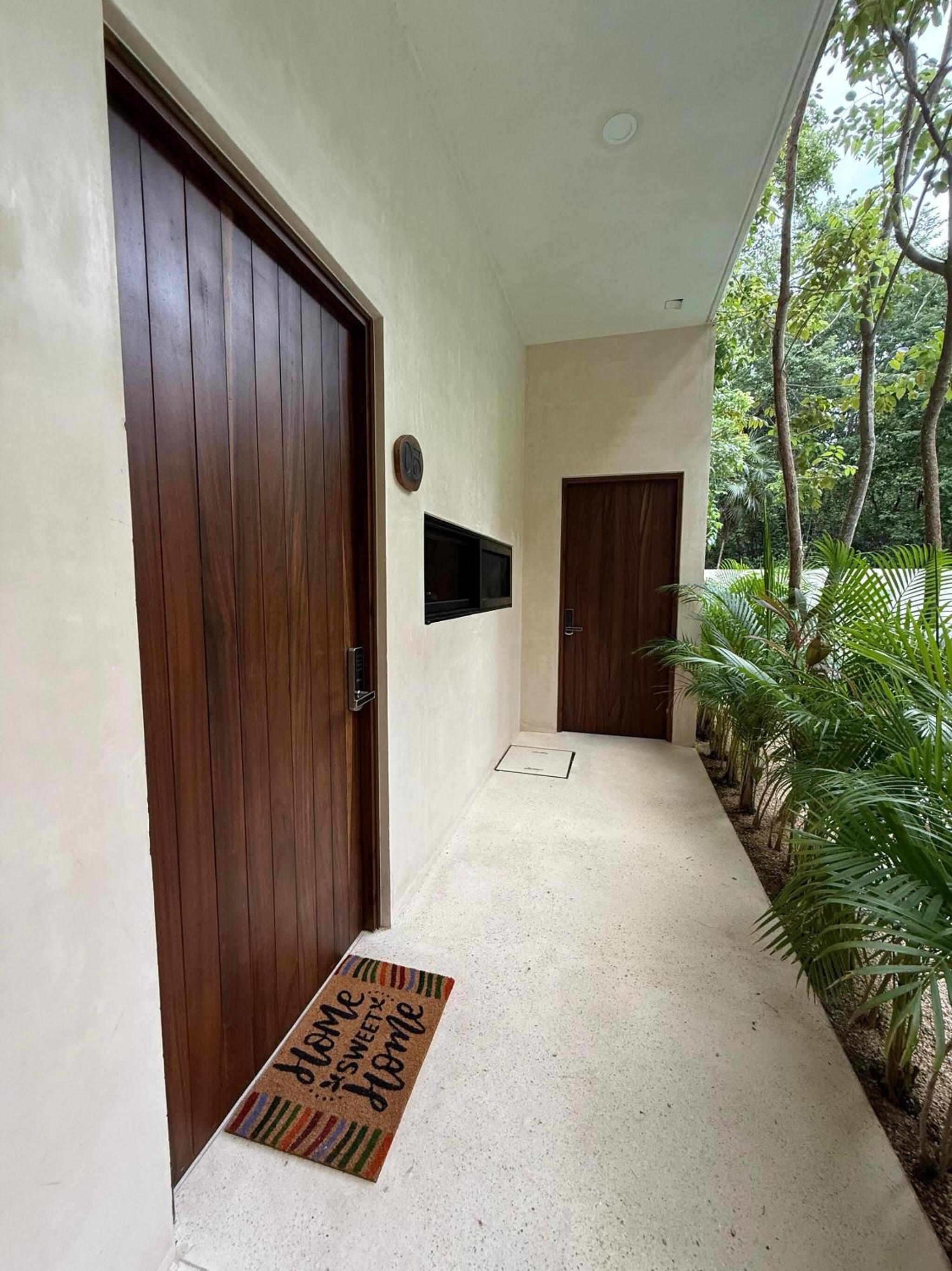 Great 3 bedroom apartment and private pool