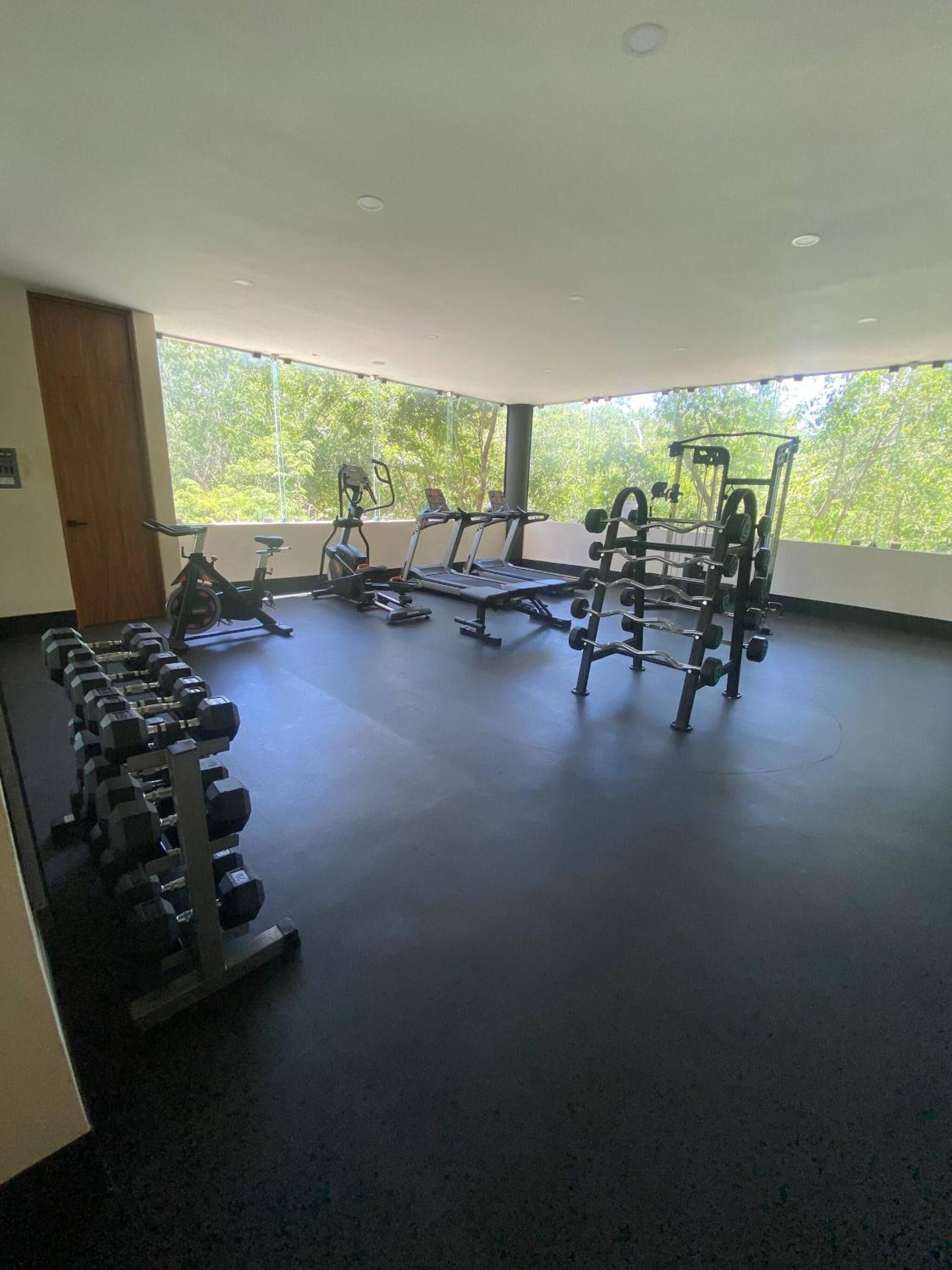 Great 3 bedroom apartment and private pool