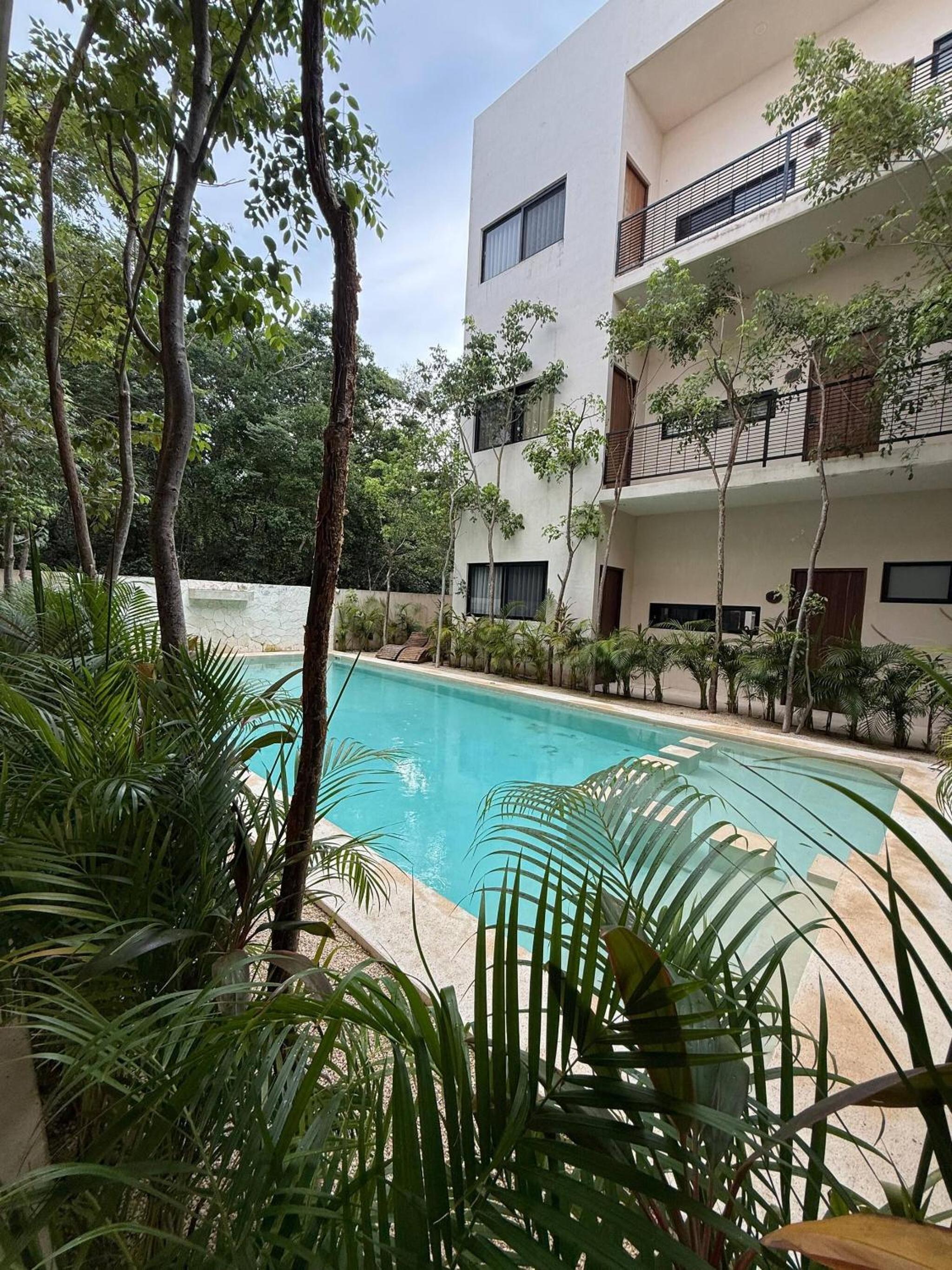 Great 3 bedroom apartment and private pool