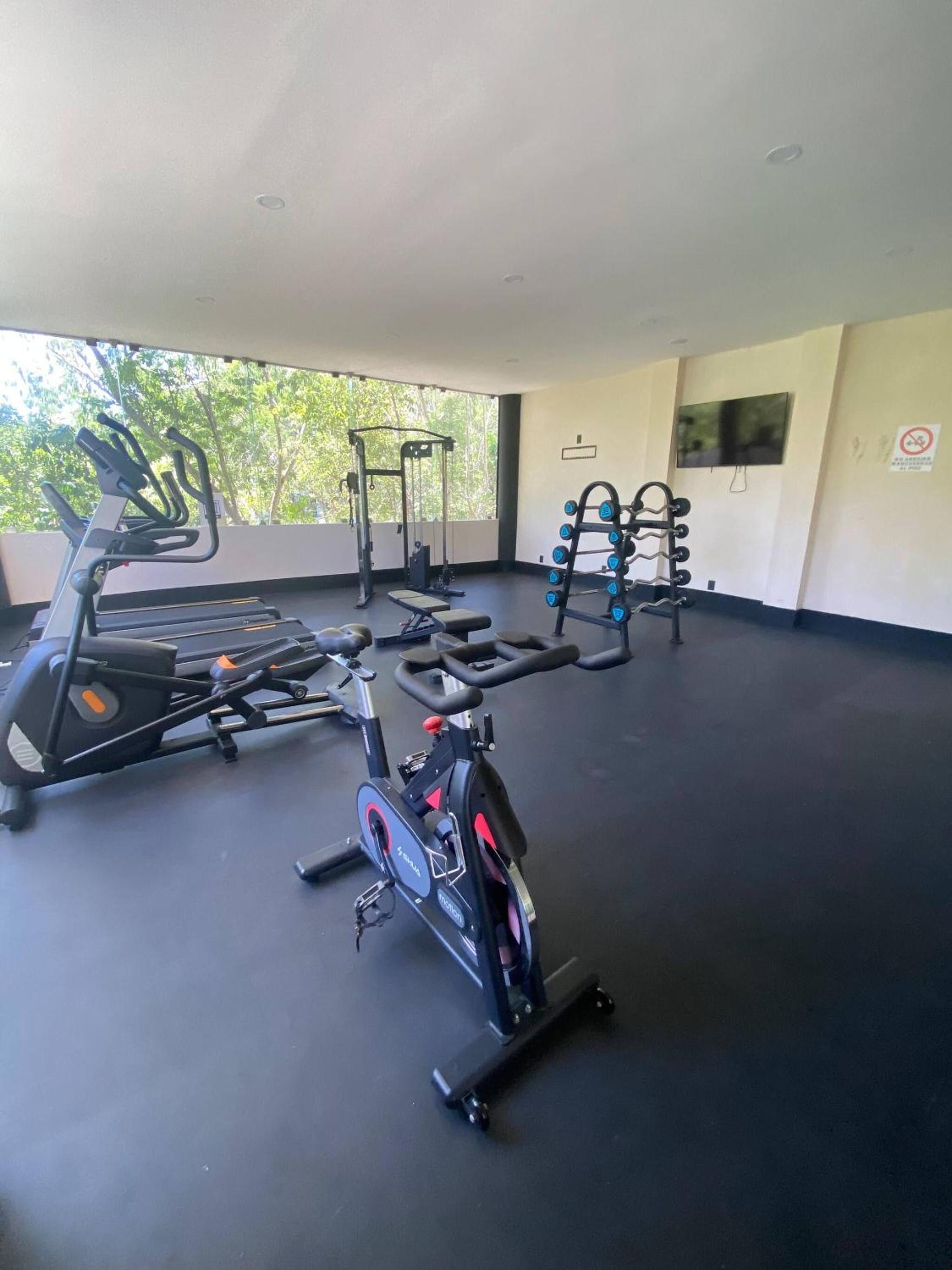 Great 3 bedroom apartment and private pool