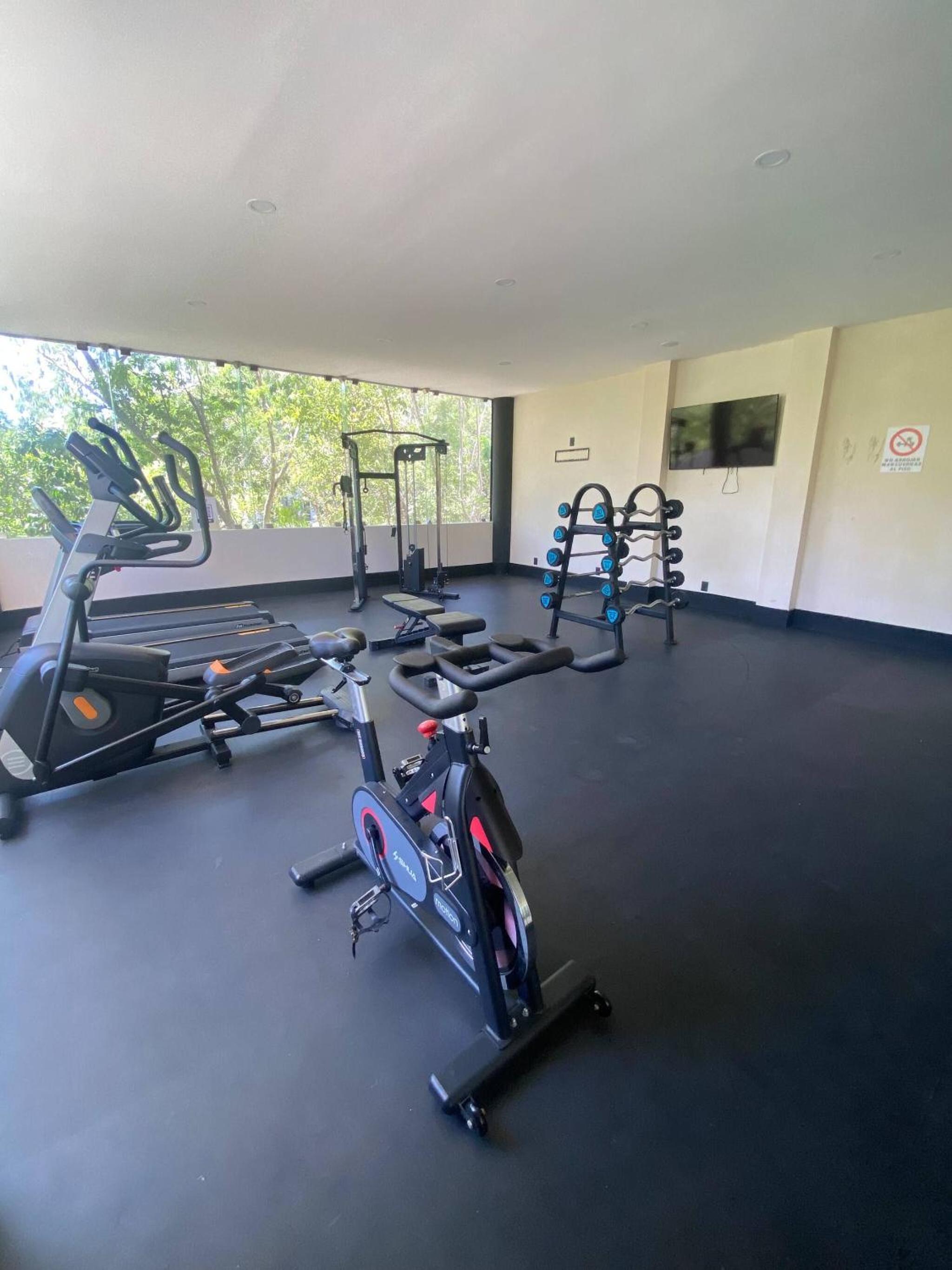 Great 3 bedroom apartment and private pool