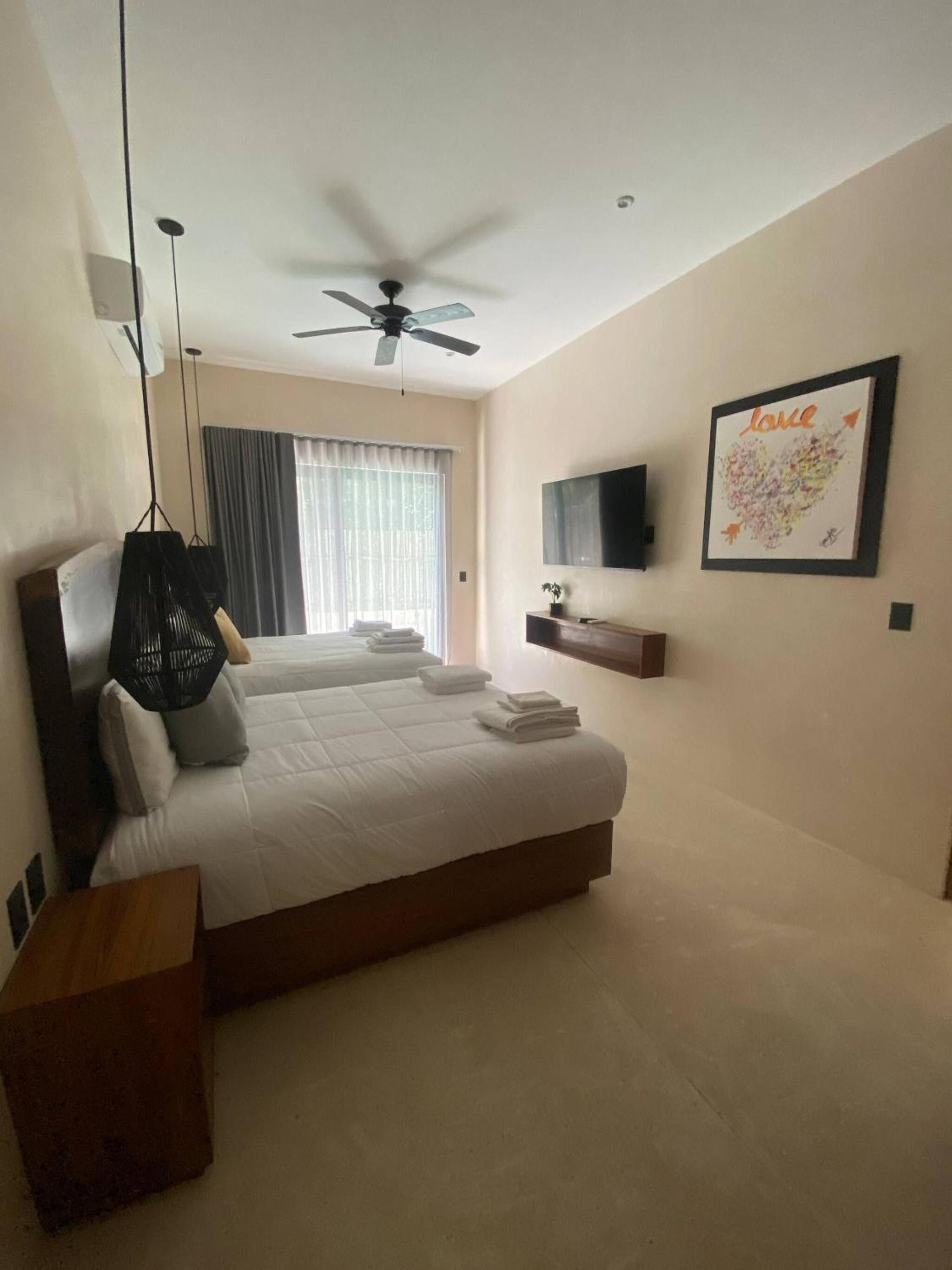 Great 3 bedroom apartment and private pool