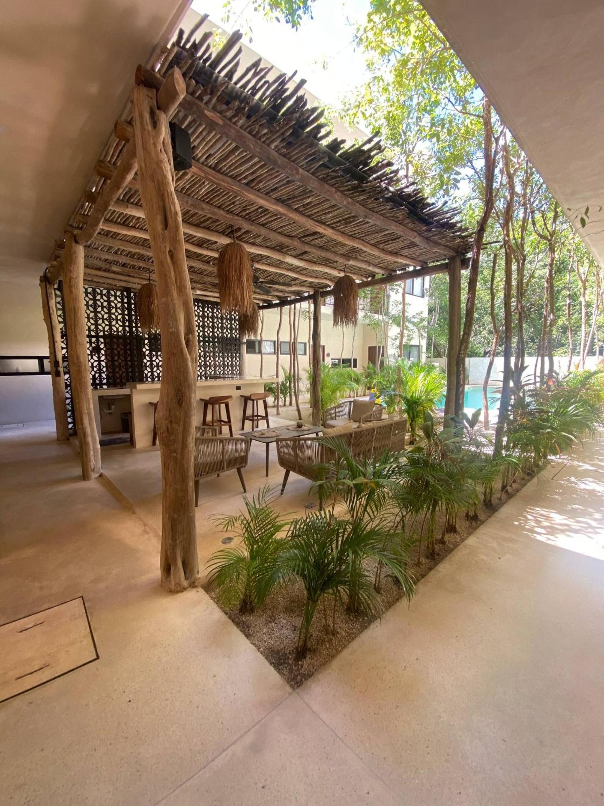 Great 3 bedroom apartment and private pool