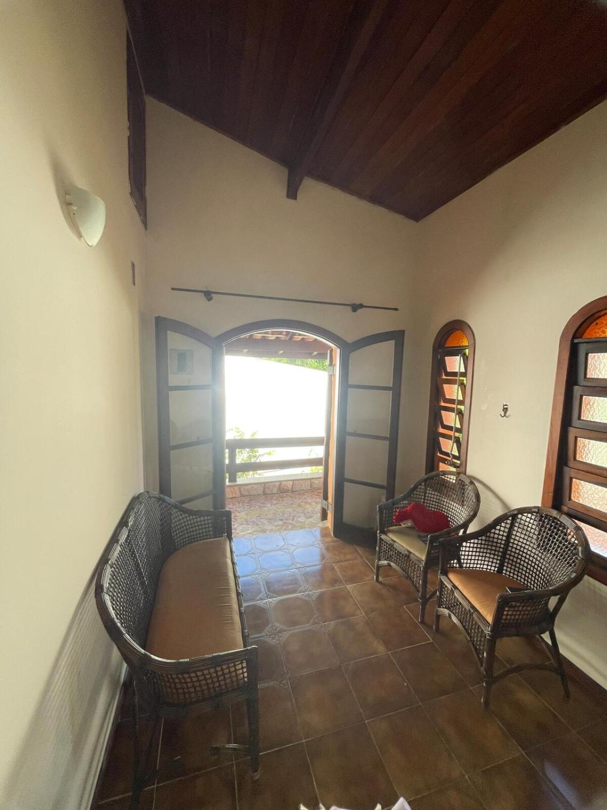 Casa em São Sebastião refúgio do pontal