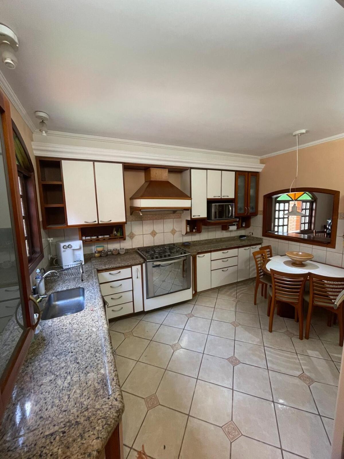 Casa em São Sebastião refúgio do pontal