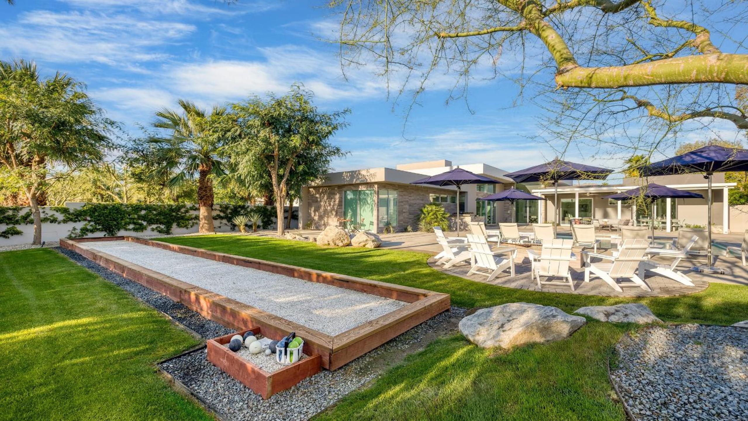 2 Luxe Villas Sleeps 24 Pool Putting Green Polo Villas Mira by AvantStay