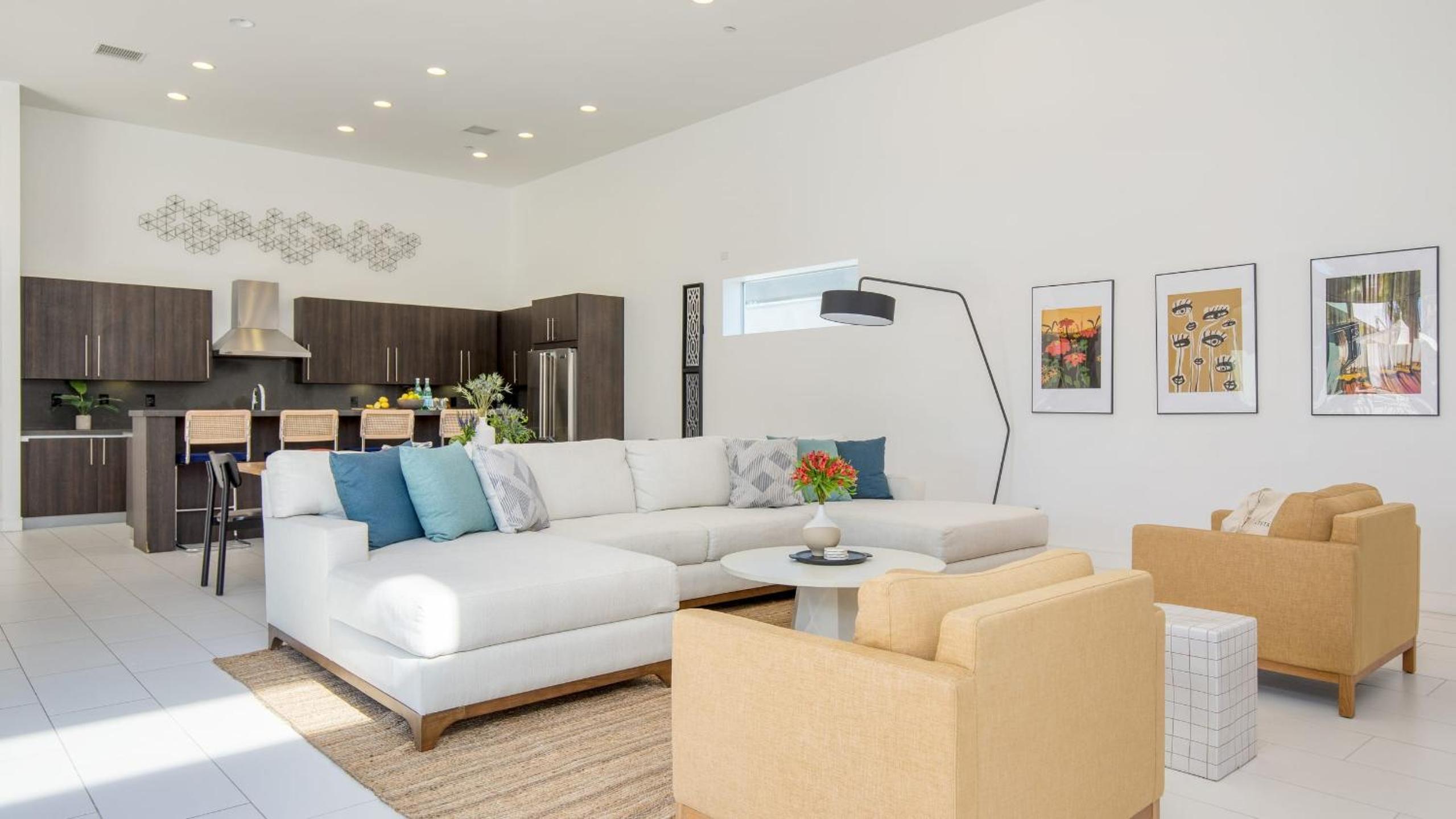 2 Luxe Villas Sleeps 24 Pool Putting Green Polo Villas Mira by AvantStay
